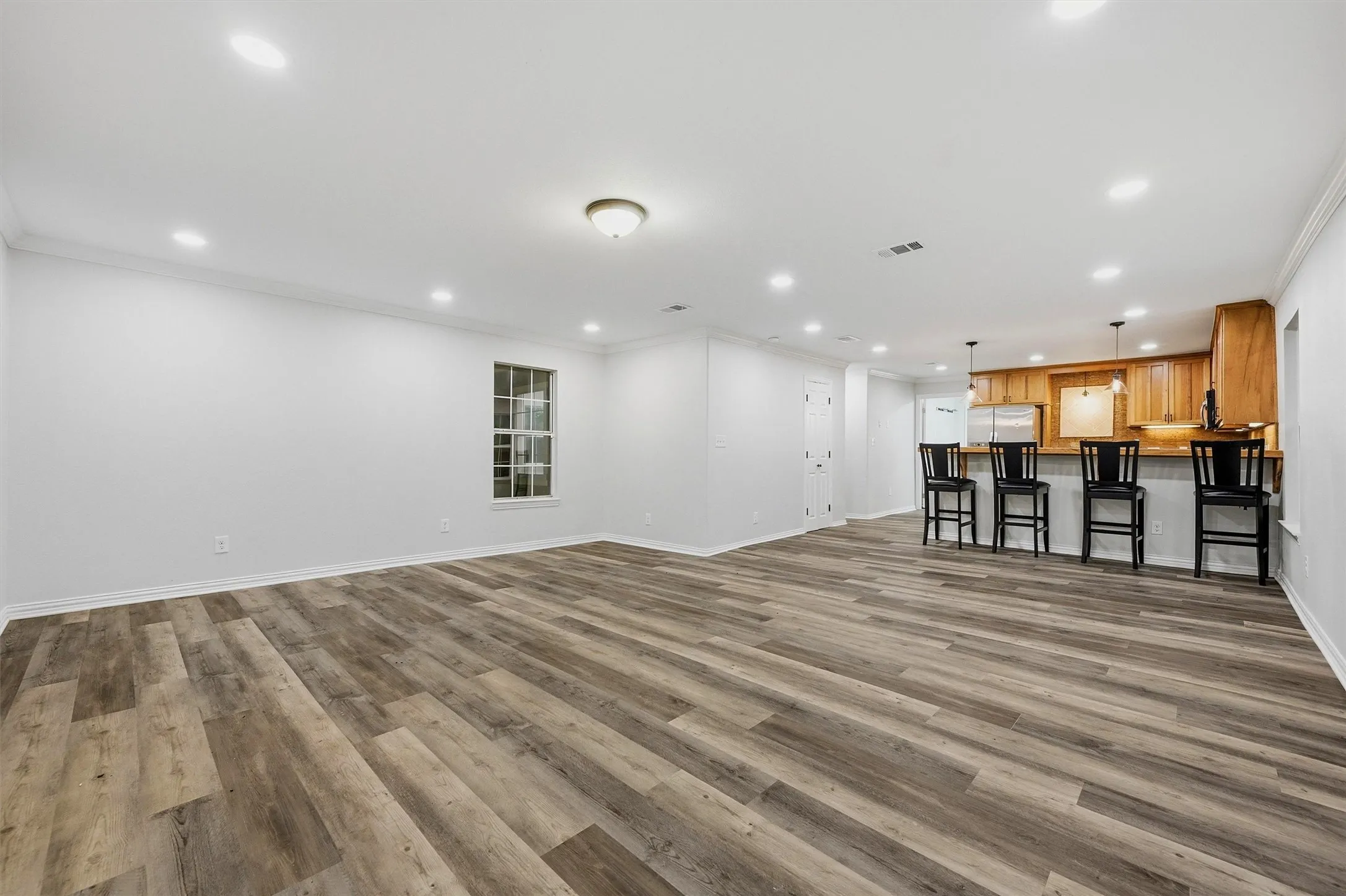Single Family Residence For Sale in Grayson County , 909 Thatcher Street, Denison, Texas 75020, 2 Bedrooms, 2 Bathrooms, Garage spaces, 1,305 Sqft, built in 1986, Price $180,000, mls#21254332, Real Estate Agent in Denison, Homes For Sale in Grayson county, Homes For Sale in Denison, Realtor in Denison Texas, Real Estate Brokerage Independent Realty Texas, Luminita Cordes Realtor