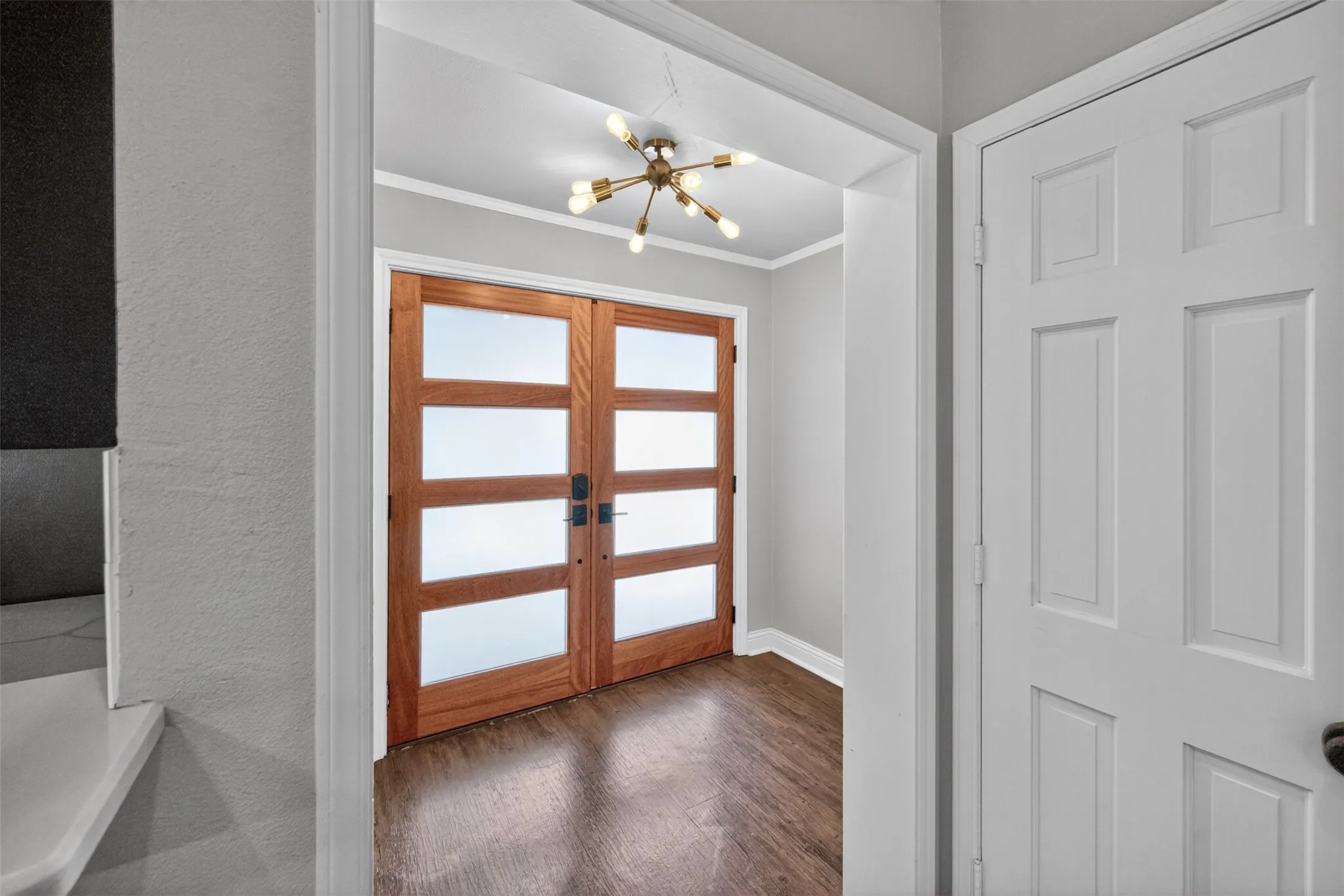 Single Family Residence For Sale in Henderson County , 902 Ward Lane, Athens, Texas 75751, 4 Bedroom, 3 Bathroom, Garage spaces, 2,844 Sqft, built in 1971, Preowned, Price $398,000, mls#21254767, Real Estate Agent in Athens, Homes For Sale in Henderson county, Homes For Sale in Athens, Realtor in Athens Texas, Real Estate Brokerage Independent Realty Texas, Luminita Cordes Realtor