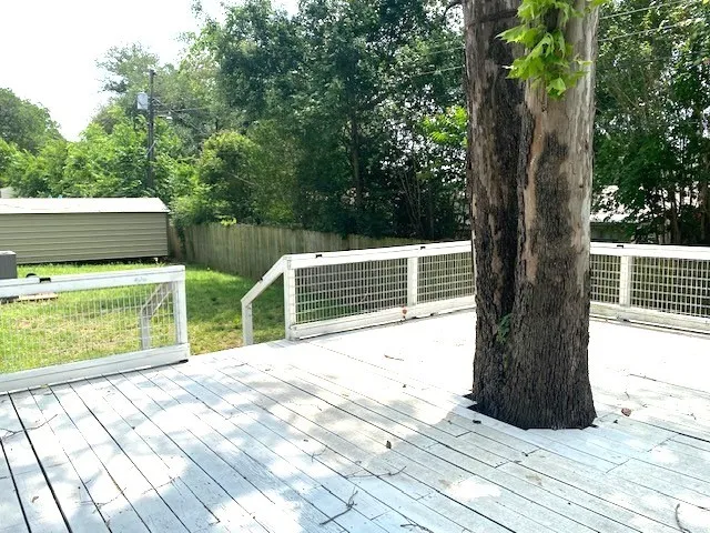 Single Family Residence For Sale in Henderson County , 902 Ward Lane, Athens, Texas 75751, 4 Bedroom, 3 Bathroom, Garage spaces, 2,844 Sqft, built in 1971, Preowned, Price $398,000, mls#21254767, Real Estate Agent in Athens, Homes For Sale in Henderson county, Homes For Sale in Athens, Realtor in Athens Texas, Real Estate Brokerage Independent Realty Texas, Luminita Cordes Realtor