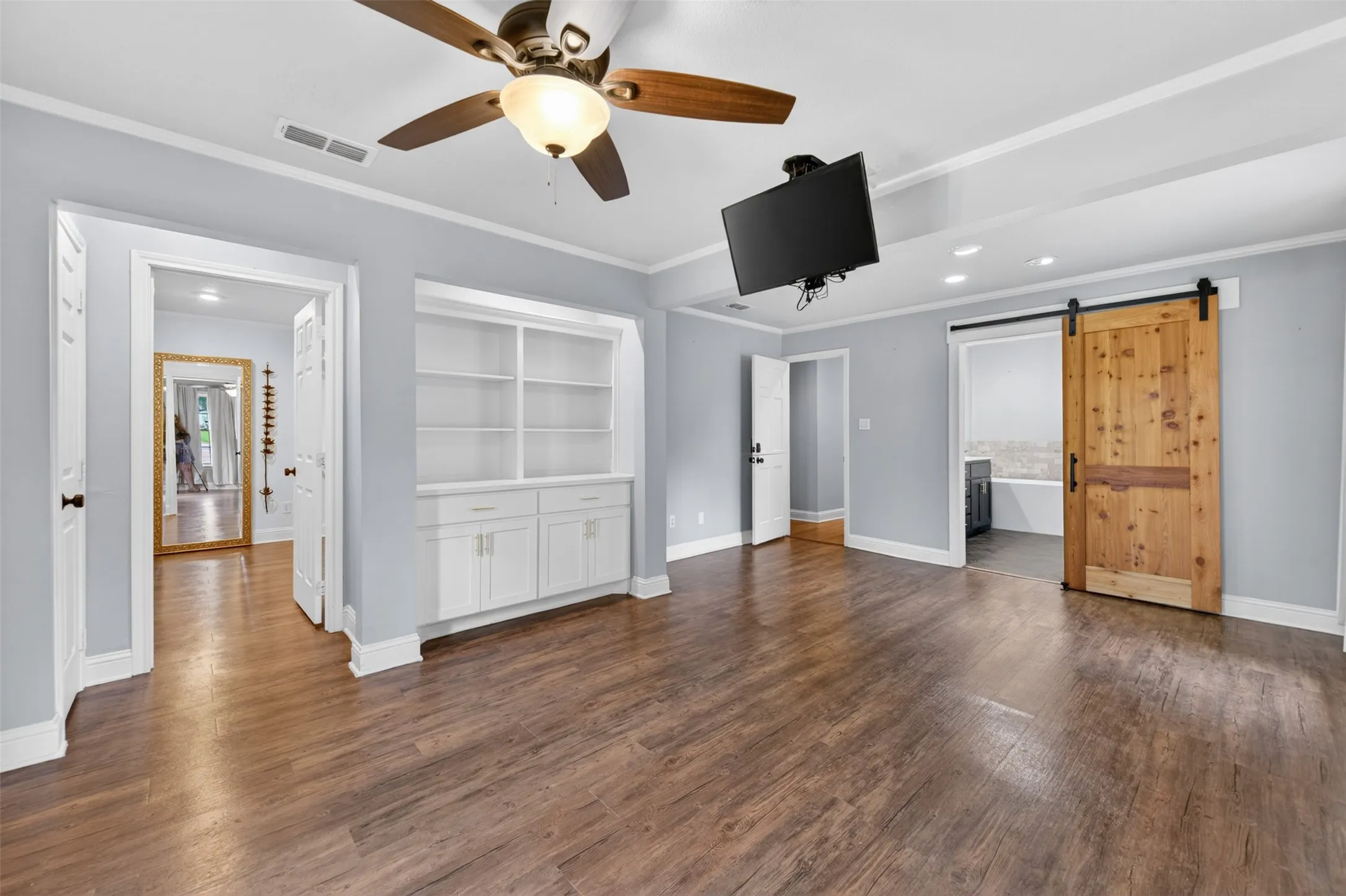 Single Family Residence For Sale in Henderson County , 902 Ward Lane, Athens, Texas 75751, 4 Bedroom, 3 Bathroom, Garage spaces, 2,844 Sqft, built in 1971, Preowned, Price $398,000, mls#21254767, Real Estate Agent in Athens, Homes For Sale in Henderson county, Homes For Sale in Athens, Realtor in Athens Texas, Real Estate Brokerage Independent Realty Texas, Luminita Cordes Realtor