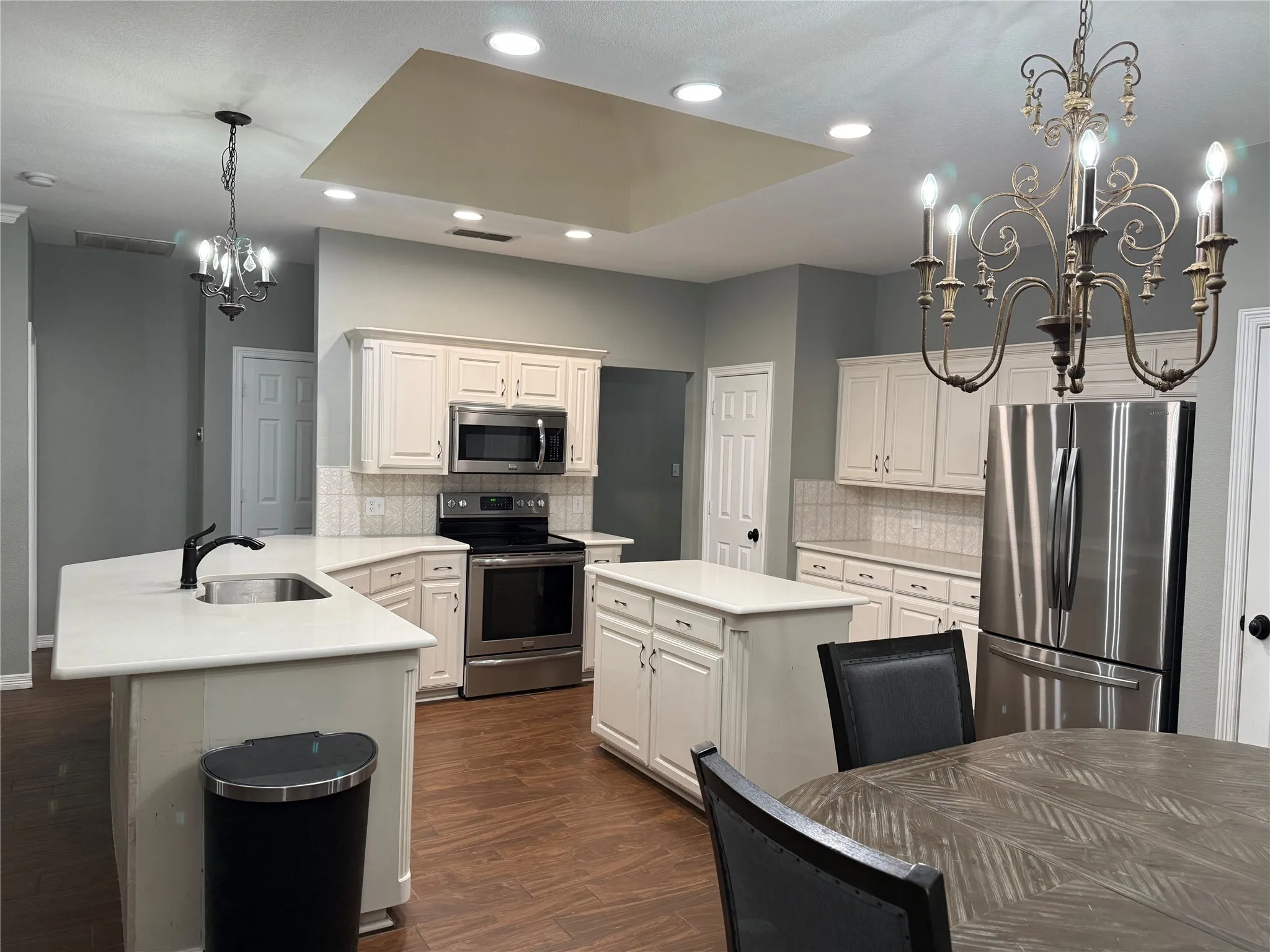 Single Family Residence For Sale in Parker County , 2234 Summer Brook Drive, Weatherford, Texas 76087, 3 Bedrooms, 2 Bathrooms, 2 Garage spaces, 2,017 Sqft, built in 2003, Preowned, Price $399,999, mls#21174921, Real Estate Agent in Weatherford, Homes For Sale in Parker county, Homes For Sale in Weatherford, Realtor in Weatherford Texas, Real Estate Brokerage Independent Realty Texas, Luminita Cordes Realtor