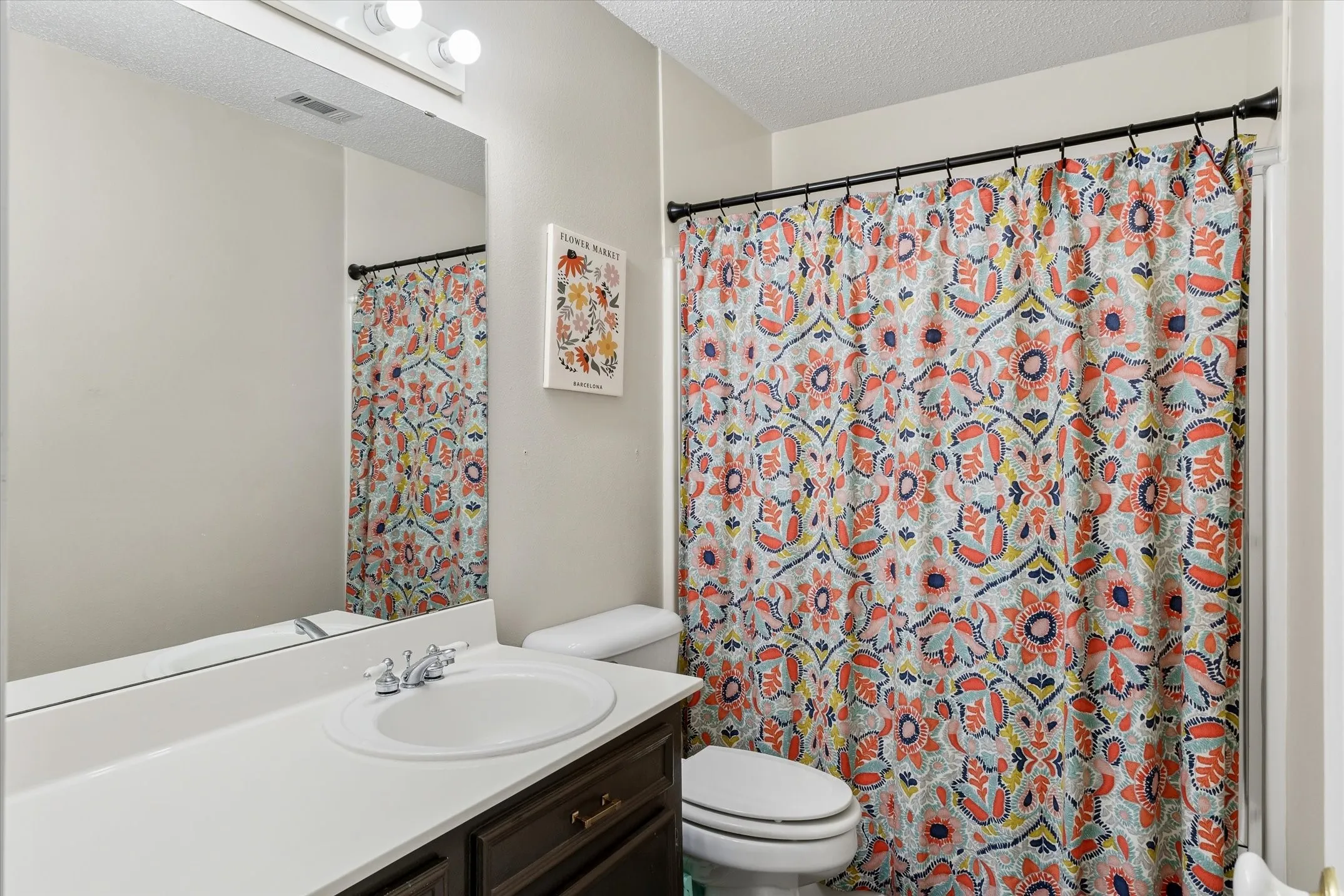 Single Family Residence For Sale in Van Zandt County , 2489 FM 2909, Canton, Texas 75103, 3 Bedroom, 3 Bathroom, Garage spaces, 2,830 Sqft, built in 1975, Preowned, mls#21254733, Real Estate Agent in Canton, Homes For Sale in Van Zandt county, Homes For Sale in Canton, Realtor in Canton Texas, Real Estate Brokerage Independent Realty Texas, Luminita Cordes Realtor