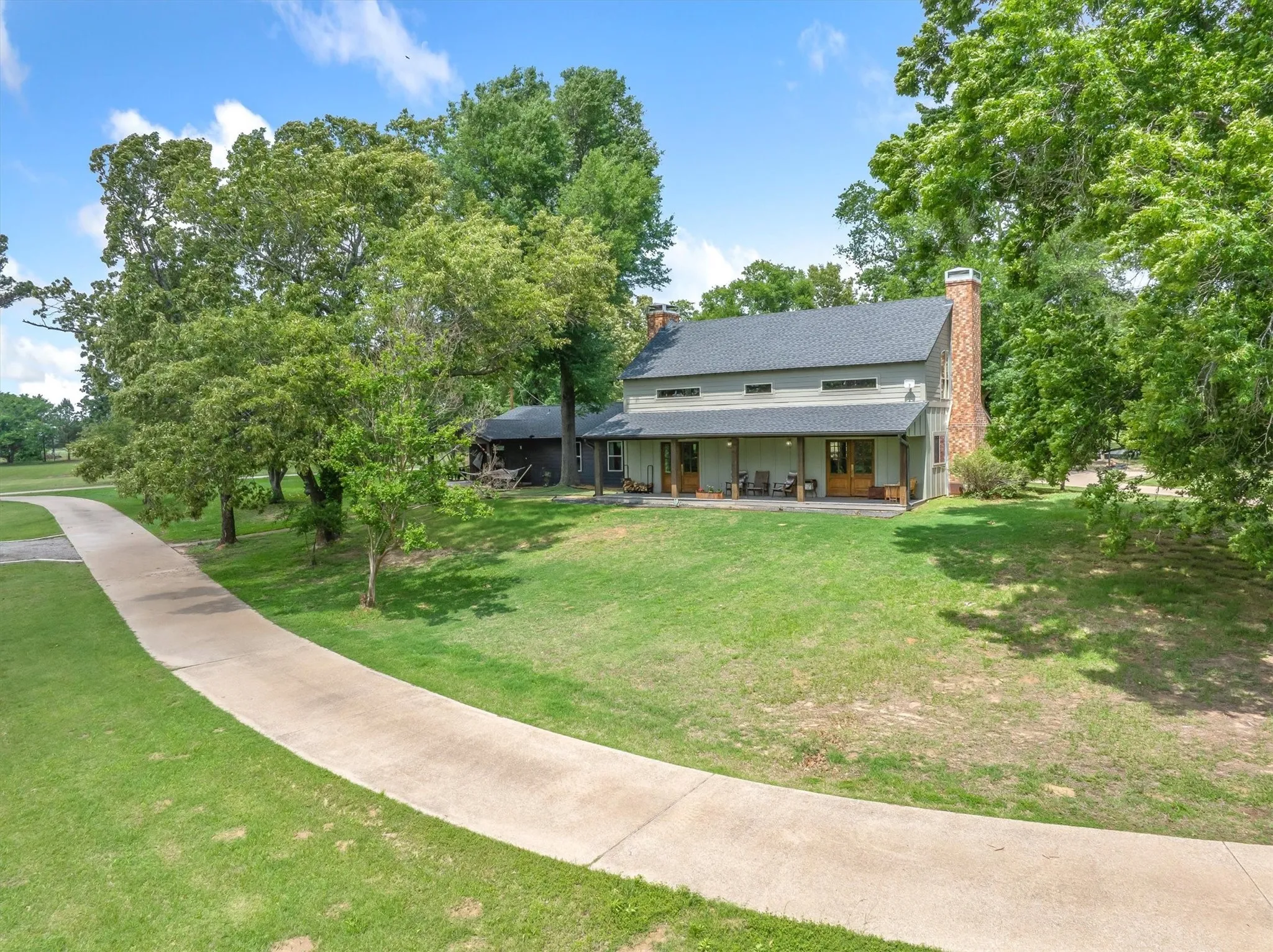 Single Family Residence For Sale in Van Zandt County , 2489 FM 2909, Canton, Texas 75103, 3 Bedroom, 3 Bathroom, Garage spaces, 2,830 Sqft, built in 1975, Preowned, mls#21254733, Real Estate Agent in Canton, Homes For Sale in Van Zandt county, Homes For Sale in Canton, Realtor in Canton Texas, Real Estate Brokerage Independent Realty Texas, Luminita Cordes Realtor