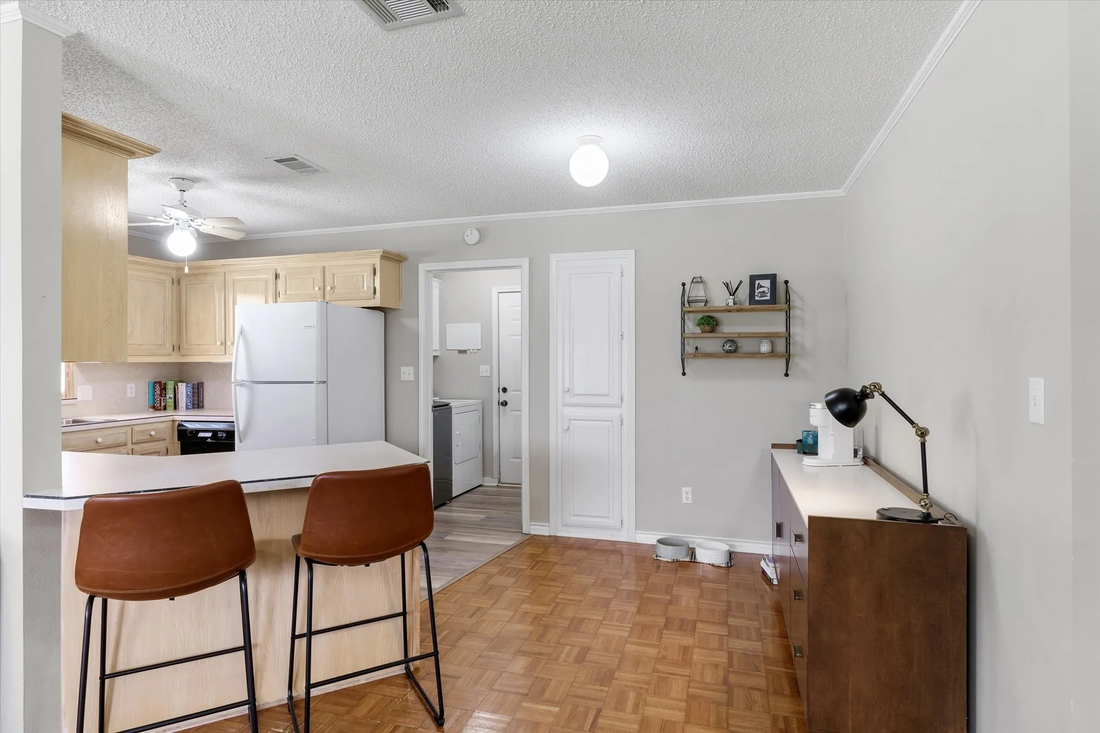 Single Family Residence For Sale in Van Zandt County , 2489 FM 2909, Canton, Texas 75103, 3 Bedroom, 3 Bathroom, Garage spaces, 2,830 Sqft, built in 1975, Preowned, mls#21254733, Real Estate Agent in Canton, Homes For Sale in Van Zandt county, Homes For Sale in Canton, Realtor in Canton Texas, Real Estate Brokerage Independent Realty Texas, Luminita Cordes Realtor