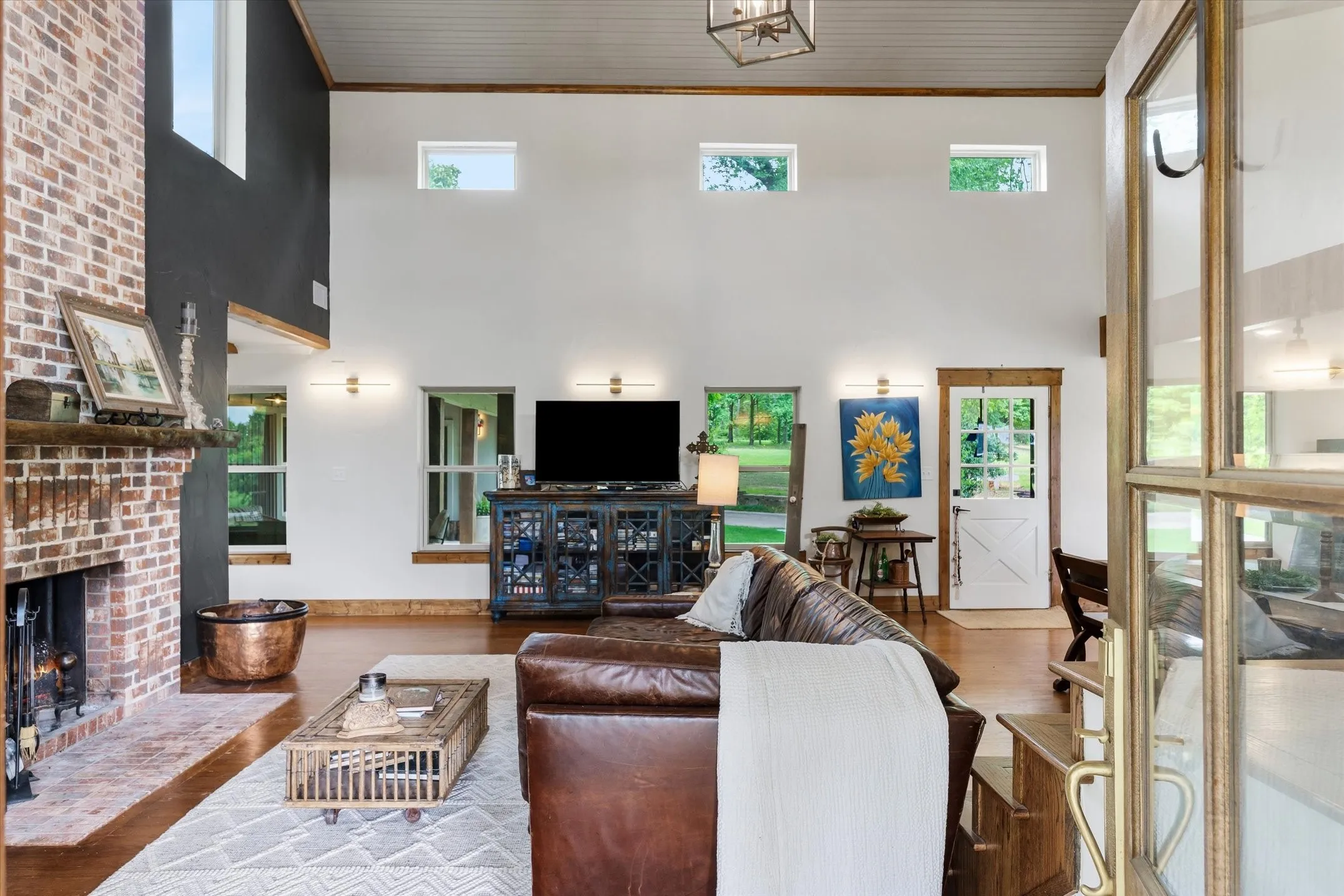 Single Family Residence For Sale in Van Zandt County , 2489 FM 2909, Canton, Texas 75103, 3 Bedroom, 3 Bathroom, Garage spaces, 2,830 Sqft, built in 1975, Preowned, mls#21254733, Real Estate Agent in Canton, Homes For Sale in Van Zandt county, Homes For Sale in Canton, Realtor in Canton Texas, Real Estate Brokerage Independent Realty Texas, Luminita Cordes Realtor