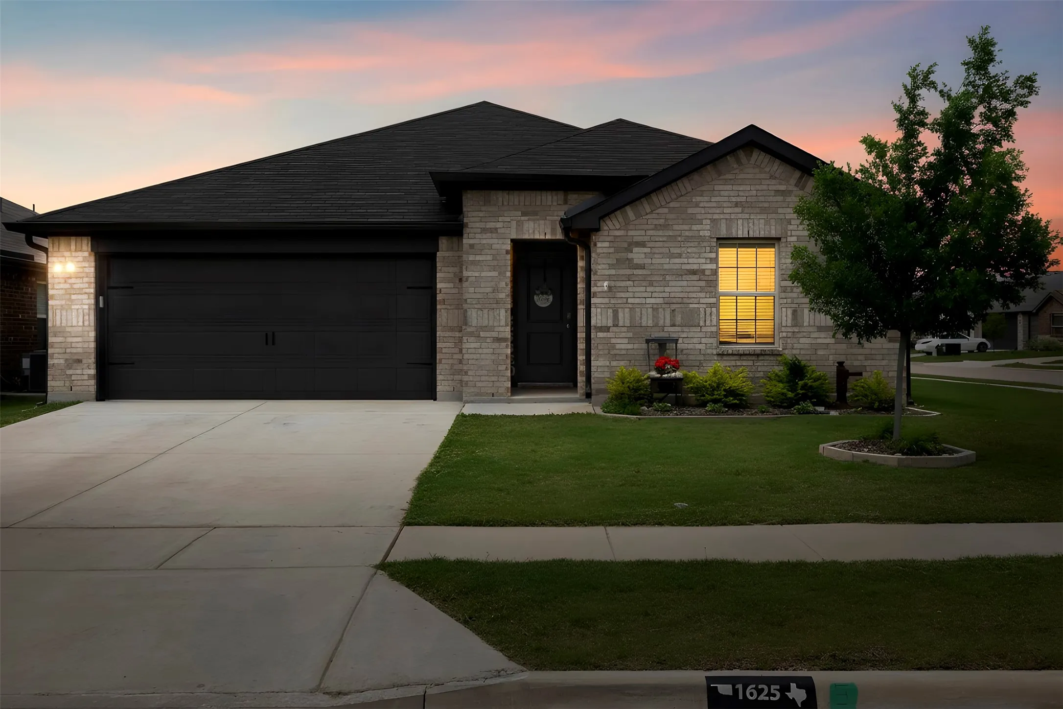 Single Family Residence For Sale in Dallas County , 1625 Kirby Lane, Lancaster, Texas 75146, 4 Bedroom, 3 Bathroom, 2 Garage spaces, 2,066 Sqft, built in 2024, Preowned, mls#21253671, Real Estate Agent in Lancaster, Homes For Sale in Dallas county, Homes For Sale in Lancaster, Realtor in Lancaster Texas, Real Estate Brokerage Independent Realty Texas, Luminita Cordes Realtor