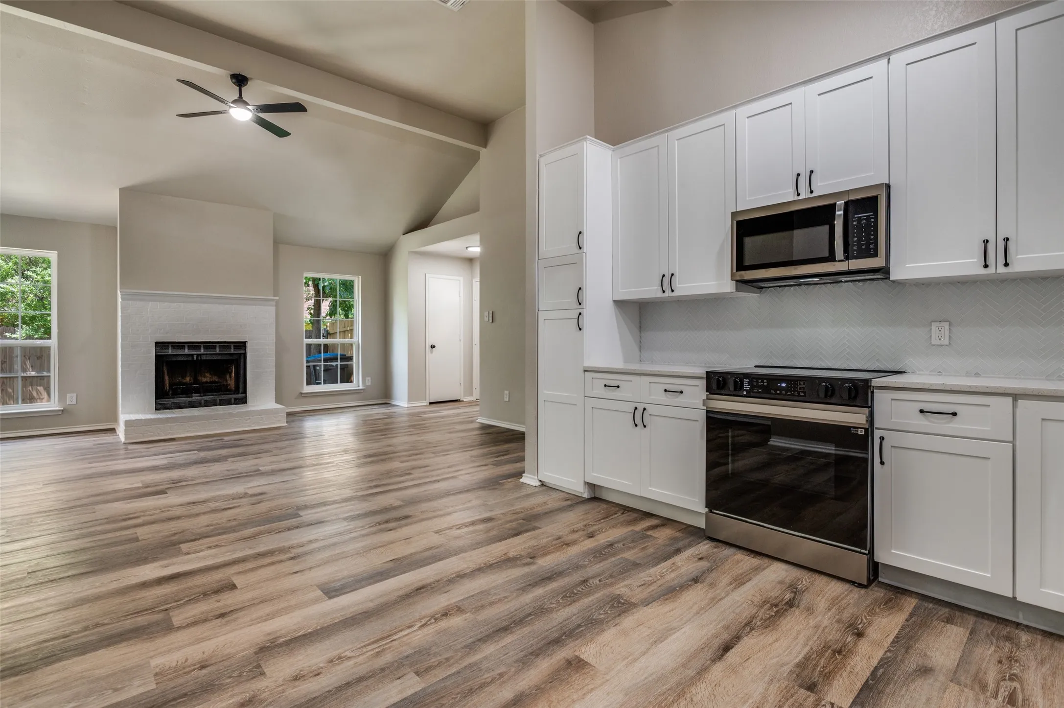 Single Family Residence For Sale in Tarrant County , 7164 Fire Hill Drive, Fort Worth, Texas 76137, 3 Bedroom, 2 Bathroom, 2 Garage spaces, 1,095 Sqft, built in 1985, mls#21254254, Real Estate Agent in Fort Worth, Homes For Sale in Tarrant county, Homes For Sale in Fort Worth, Realtor in Fort Worth Texas, Real Estate Brokerage Independent Realty Texas, Luminita Cordes Realtor