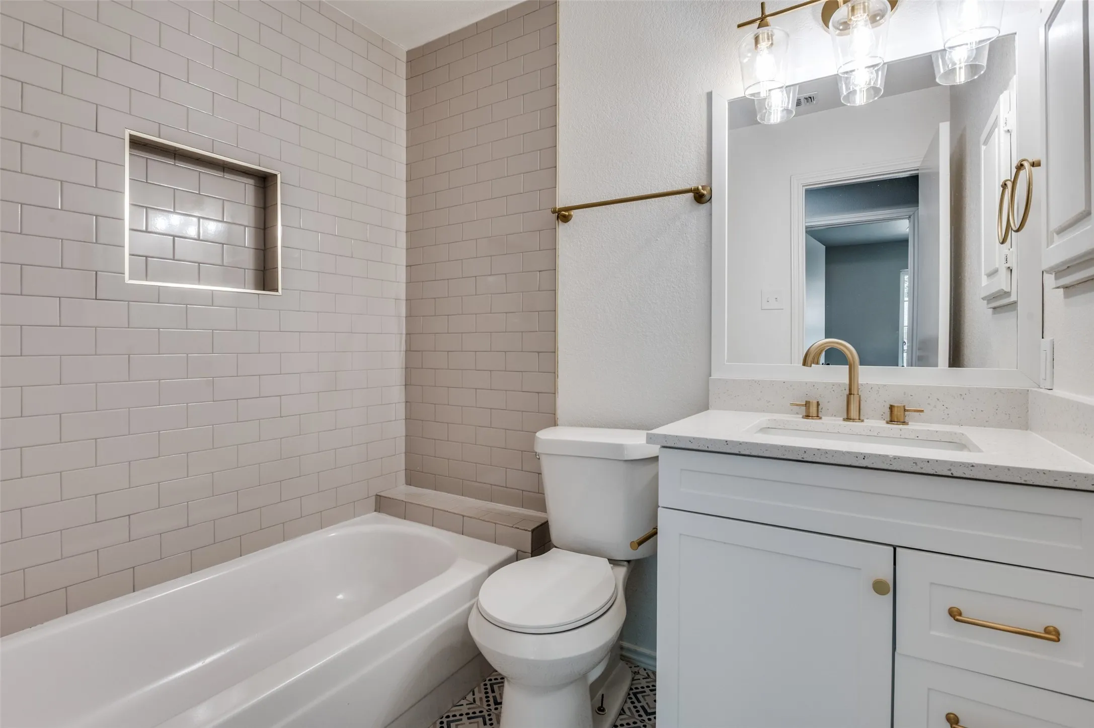 Single Family Residence For Sale in Tarrant County , 7164 Fire Hill Drive, Fort Worth, Texas 76137, 3 Bedroom, 2 Bathroom, 2 Garage spaces, 1,095 Sqft, built in 1985, mls#21254254, Real Estate Agent in Fort Worth, Homes For Sale in Tarrant county, Homes For Sale in Fort Worth, Realtor in Fort Worth Texas, Real Estate Brokerage Independent Realty Texas, Luminita Cordes Realtor