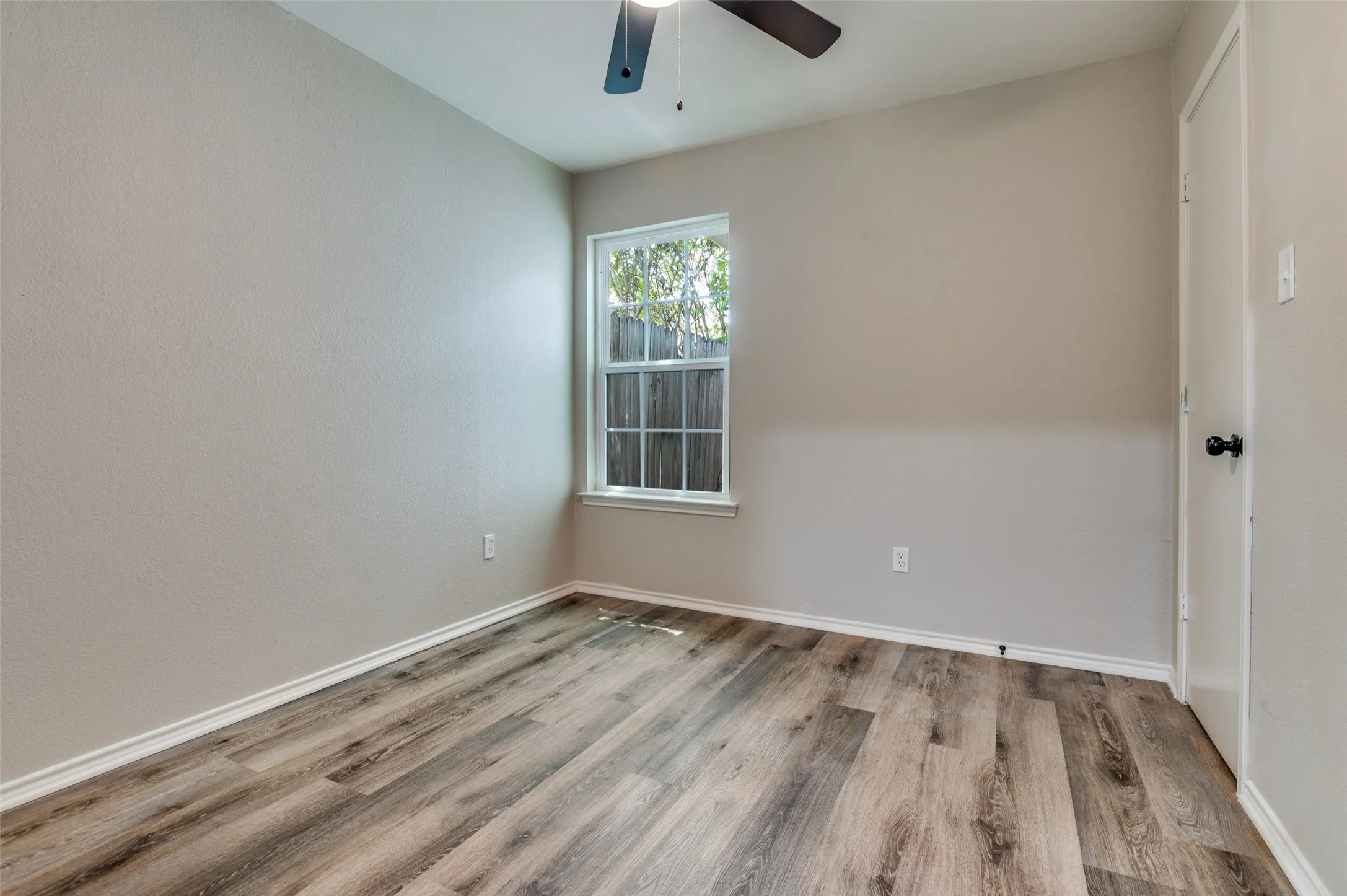 Single Family Residence For Sale in Tarrant County , 7164 Fire Hill Drive, Fort Worth, Texas 76137, 3 Bedroom, 2 Bathroom, 2 Garage spaces, 1,095 Sqft, built in 1985, mls#21254254, Real Estate Agent in Fort Worth, Homes For Sale in Tarrant county, Homes For Sale in Fort Worth, Realtor in Fort Worth Texas, Real Estate Brokerage Independent Realty Texas, Luminita Cordes Realtor
