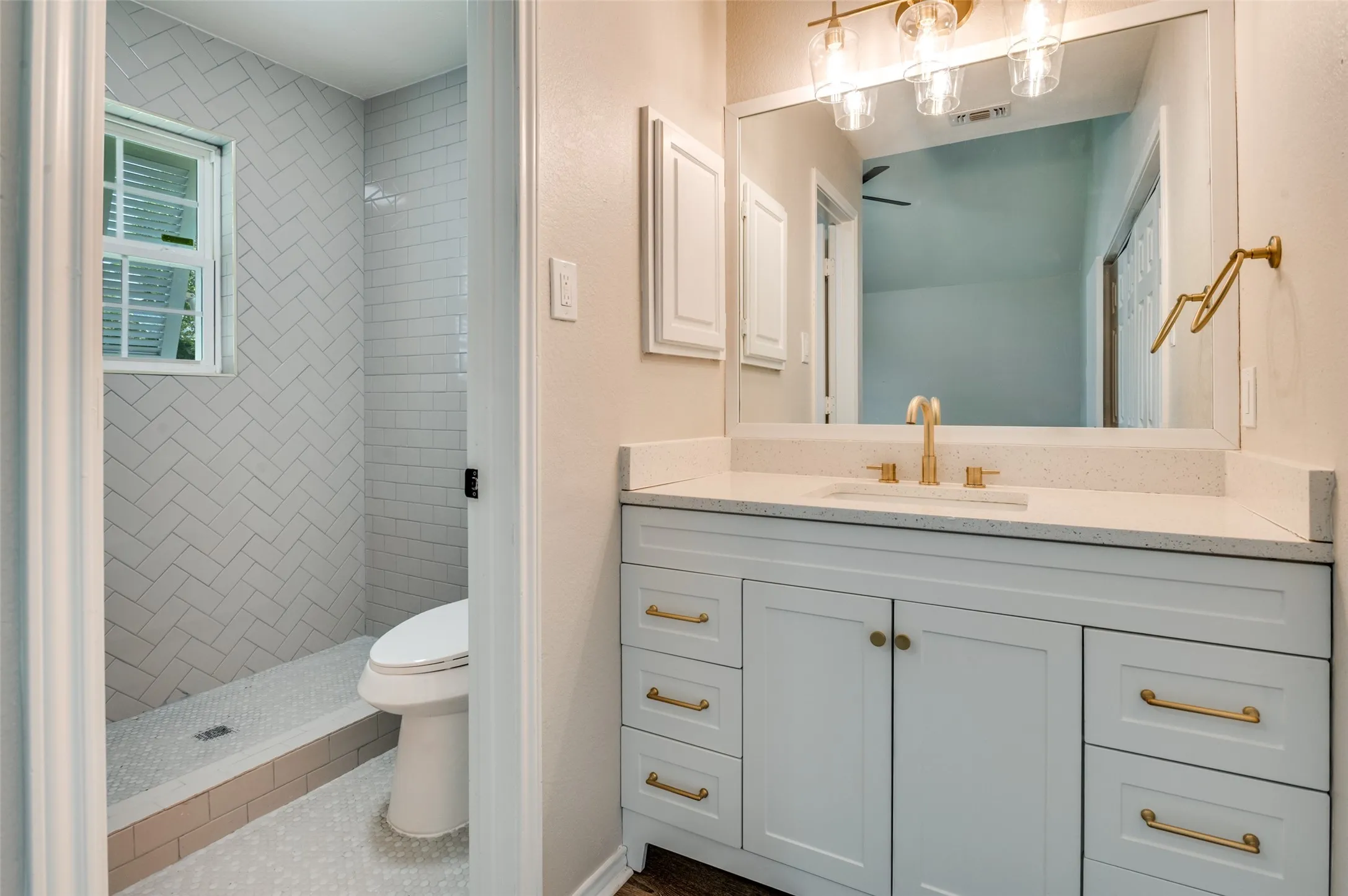 Single Family Residence For Sale in Tarrant County , 7164 Fire Hill Drive, Fort Worth, Texas 76137, 3 Bedroom, 2 Bathroom, 2 Garage spaces, 1,095 Sqft, built in 1985, mls#21254254, Real Estate Agent in Fort Worth, Homes For Sale in Tarrant county, Homes For Sale in Fort Worth, Realtor in Fort Worth Texas, Real Estate Brokerage Independent Realty Texas, Luminita Cordes Realtor