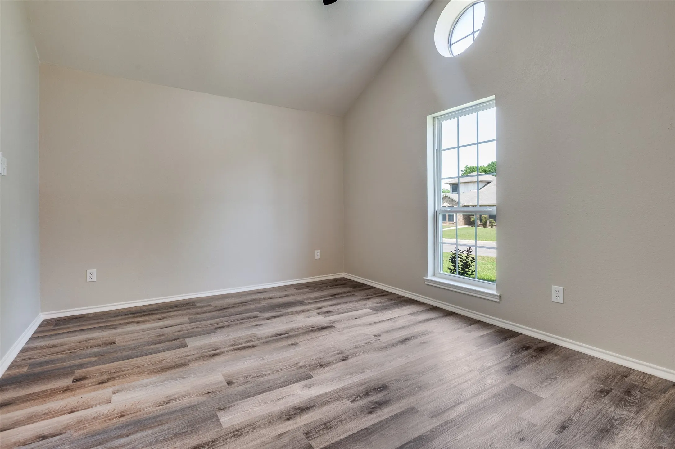 Single Family Residence For Sale in Tarrant County , 7164 Fire Hill Drive, Fort Worth, Texas 76137, 3 Bedroom, 2 Bathroom, 2 Garage spaces, 1,095 Sqft, built in 1985, mls#21254254, Real Estate Agent in Fort Worth, Homes For Sale in Tarrant county, Homes For Sale in Fort Worth, Realtor in Fort Worth Texas, Real Estate Brokerage Independent Realty Texas, Luminita Cordes Realtor