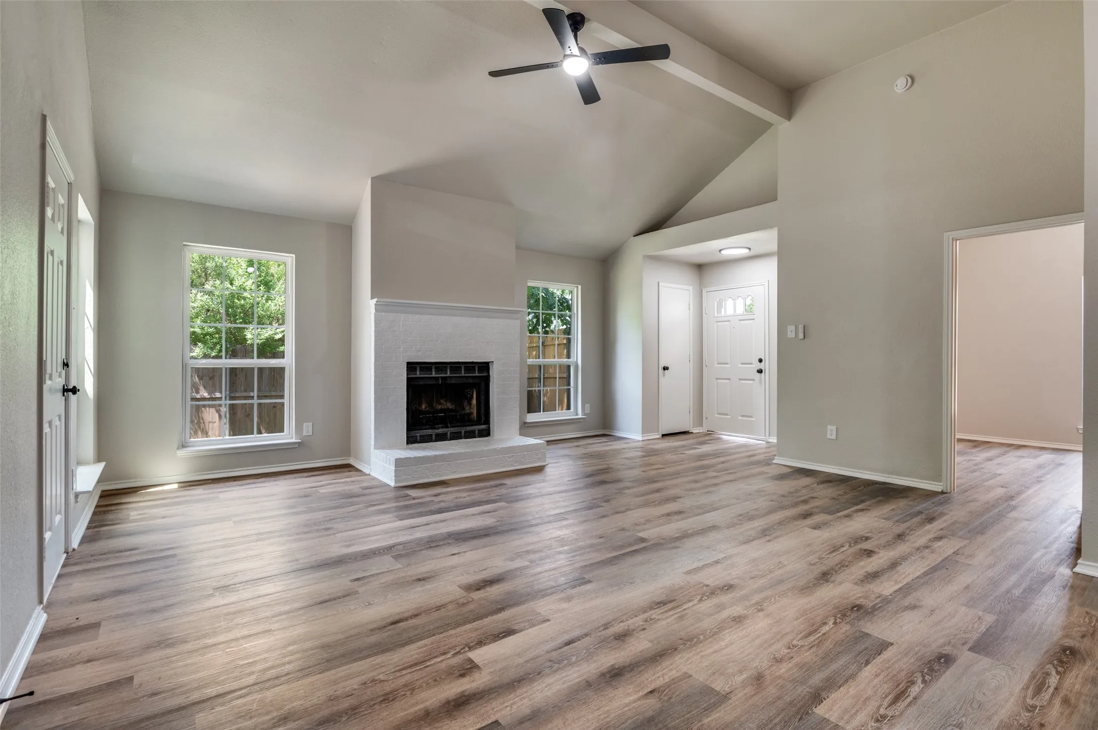 Single Family Residence For Sale in Tarrant County , 7164 Fire Hill Drive, Fort Worth, Texas 76137, 3 Bedroom, 2 Bathroom, 2 Garage spaces, 1,095 Sqft, built in 1985, mls#21254254, Real Estate Agent in Fort Worth, Homes For Sale in Tarrant county, Homes For Sale in Fort Worth, Realtor in Fort Worth Texas, Real Estate Brokerage Independent Realty Texas, Luminita Cordes Realtor