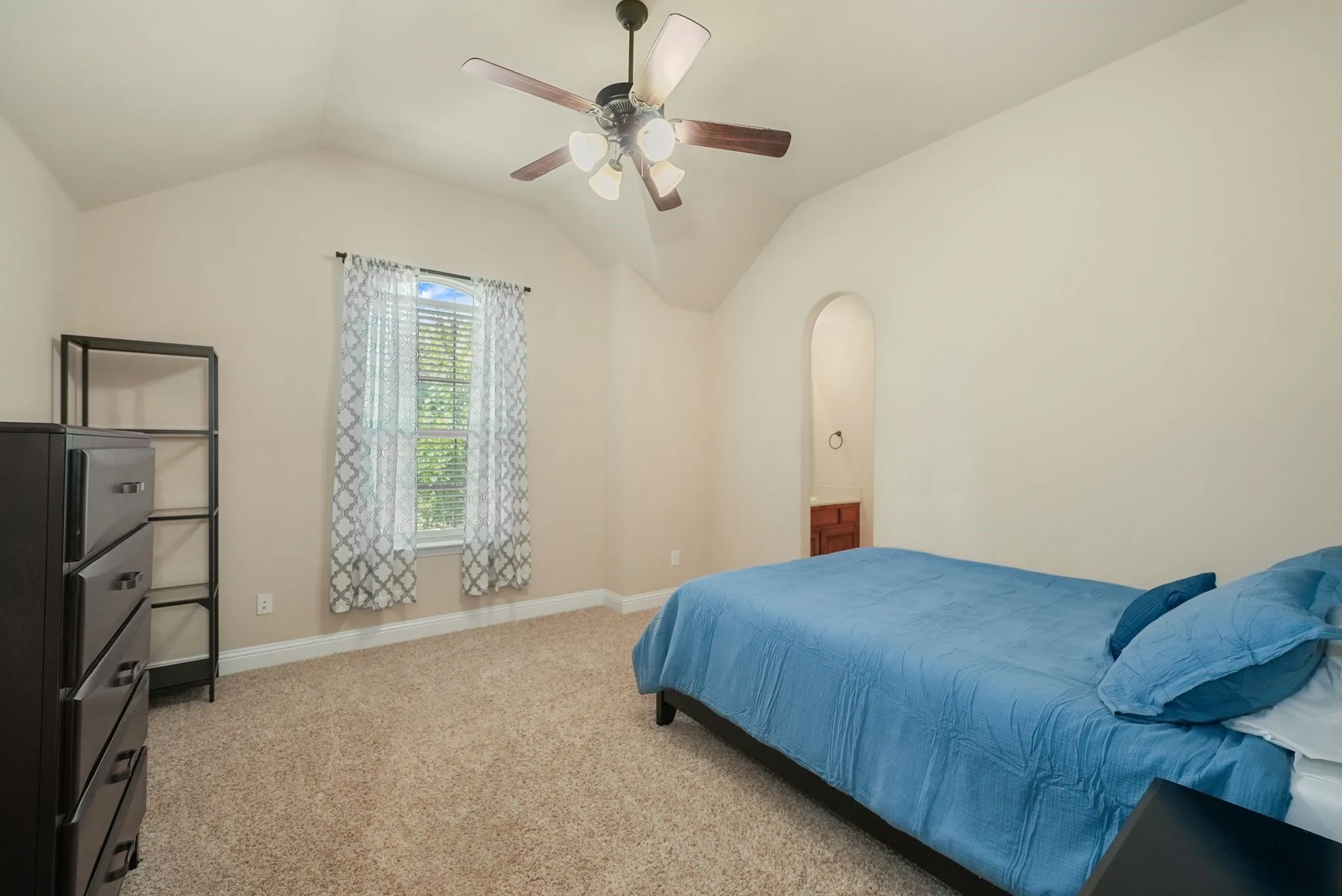 Single Family Residence For Sale in Collin County , 12533 Tyler Drive, Frisco, Texas 75035, 5 Bedroom, 4 Bathroom, 2 Garage spaces, 4,231 Sqft, built in 2013, Preowned, mls#21252228, Real Estate Agent in Frisco, Homes For Sale in Collin county, Homes For Sale in Frisco, Realtor in Frisco Texas, Real Estate Brokerage Independent Realty Texas, Luminita Cordes Realtor