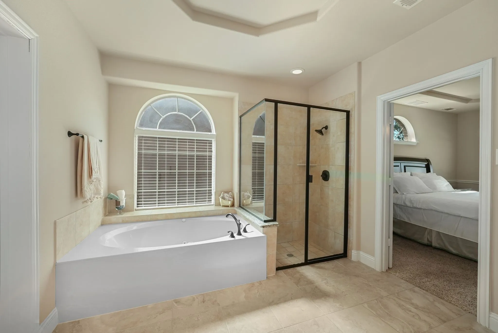 Single Family Residence For Sale in Collin County , 12533 Tyler Drive, Frisco, Texas 75035, 5 Bedroom, 4 Bathroom, 2 Garage spaces, 4,231 Sqft, built in 2013, Preowned, mls#21252228, Real Estate Agent in Frisco, Homes For Sale in Collin county, Homes For Sale in Frisco, Realtor in Frisco Texas, Real Estate Brokerage Independent Realty Texas, Luminita Cordes Realtor