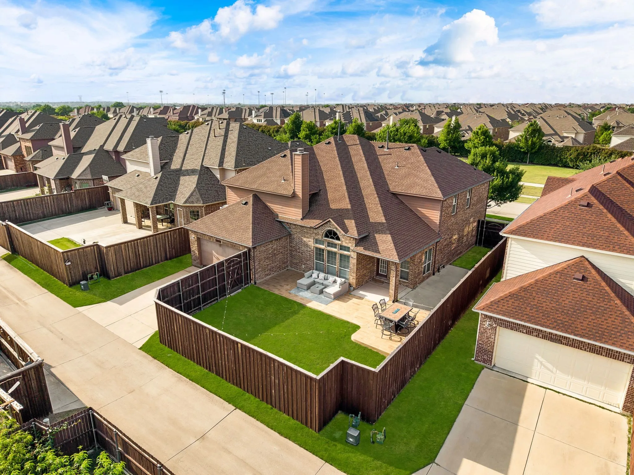 Single Family Residence For Sale in Collin County , 12533 Tyler Drive, Frisco, Texas 75035, 5 Bedroom, 4 Bathroom, 2 Garage spaces, 4,231 Sqft, built in 2013, Preowned, mls#21252228, Real Estate Agent in Frisco, Homes For Sale in Collin county, Homes For Sale in Frisco, Realtor in Frisco Texas, Real Estate Brokerage Independent Realty Texas, Luminita Cordes Realtor