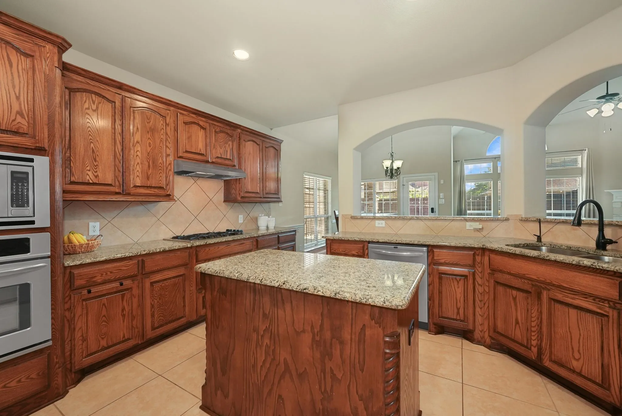Single Family Residence For Sale in Collin County , 12533 Tyler Drive, Frisco, Texas 75035, 5 Bedroom, 4 Bathroom, 2 Garage spaces, 4,231 Sqft, built in 2013, Preowned, mls#21252228, Real Estate Agent in Frisco, Homes For Sale in Collin county, Homes For Sale in Frisco, Realtor in Frisco Texas, Real Estate Brokerage Independent Realty Texas, Luminita Cordes Realtor