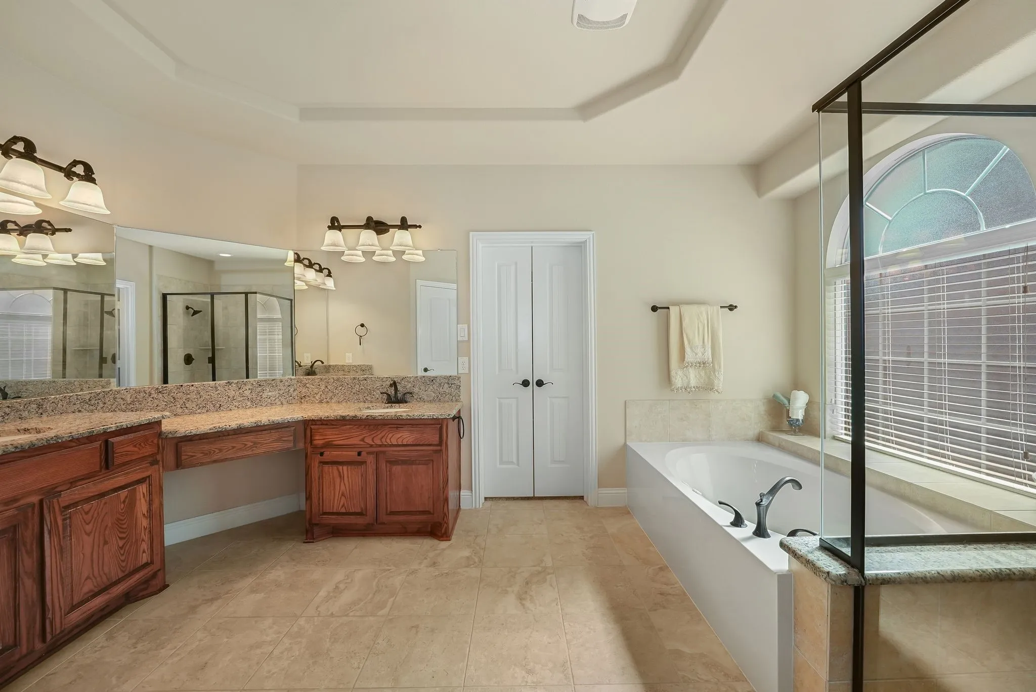 Single Family Residence For Sale in Collin County , 12533 Tyler Drive, Frisco, Texas 75035, 5 Bedroom, 4 Bathroom, 2 Garage spaces, 4,231 Sqft, built in 2013, Preowned, mls#21252228, Real Estate Agent in Frisco, Homes For Sale in Collin county, Homes For Sale in Frisco, Realtor in Frisco Texas, Real Estate Brokerage Independent Realty Texas, Luminita Cordes Realtor