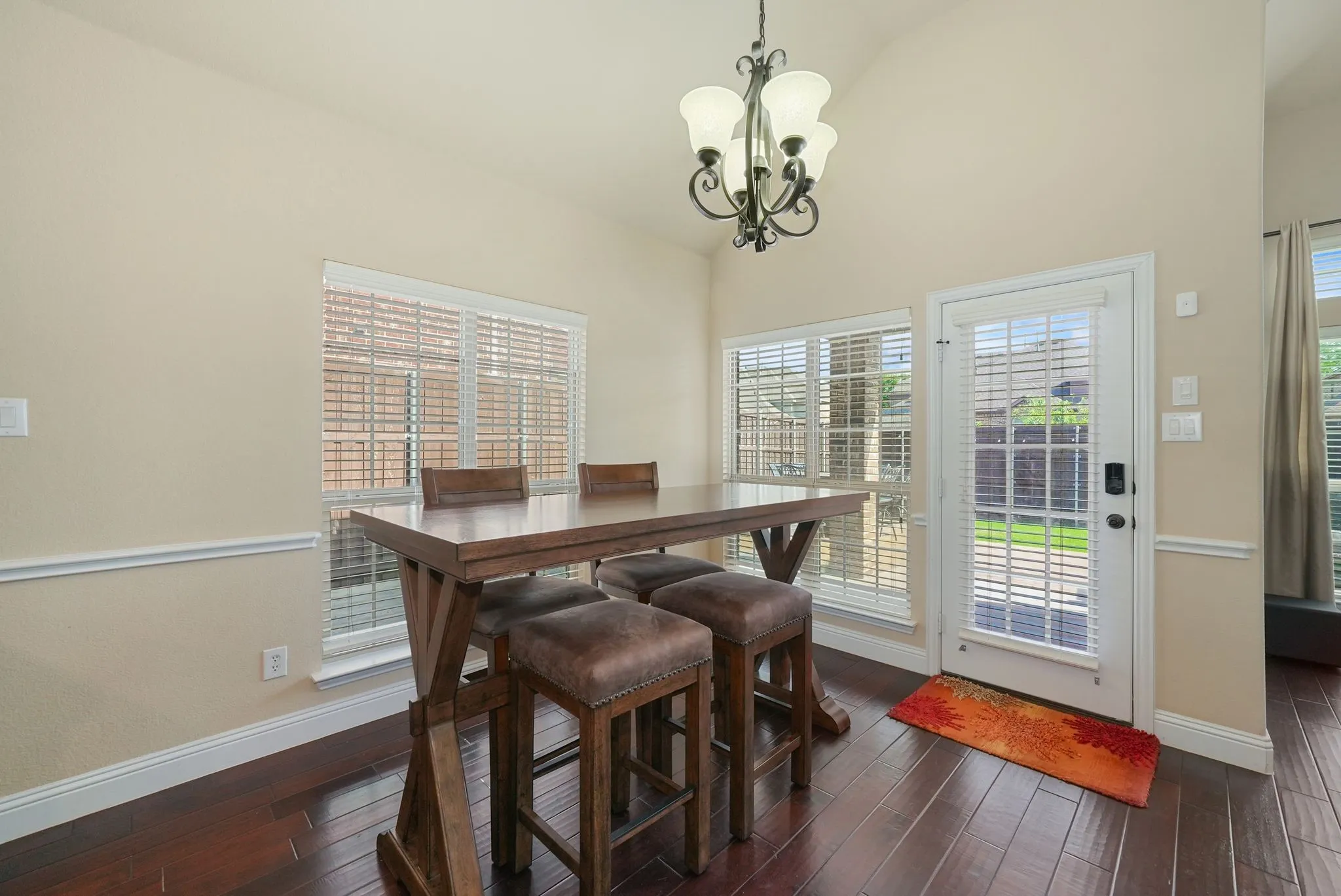 Single Family Residence For Sale in Collin County , 12533 Tyler Drive, Frisco, Texas 75035, 5 Bedroom, 4 Bathroom, 2 Garage spaces, 4,231 Sqft, built in 2013, Preowned, mls#21252228, Real Estate Agent in Frisco, Homes For Sale in Collin county, Homes For Sale in Frisco, Realtor in Frisco Texas, Real Estate Brokerage Independent Realty Texas, Luminita Cordes Realtor