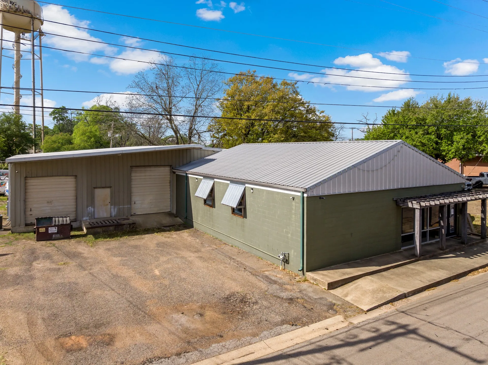 Warehouse For Sale in Camp County , 141 E Marshall, Pittsburg, Texas 75686, 0, 0, Garage spaces, 0 Sqft, built in 0, Preowned, mls#21254861, Real Estate Agent in Pittsburg, Homes For Sale in Camp county, Homes For Sale in Pittsburg, Realtor in Pittsburg Texas, Real Estate Brokerage Independent Realty Texas, Luminita Cordes Realtor