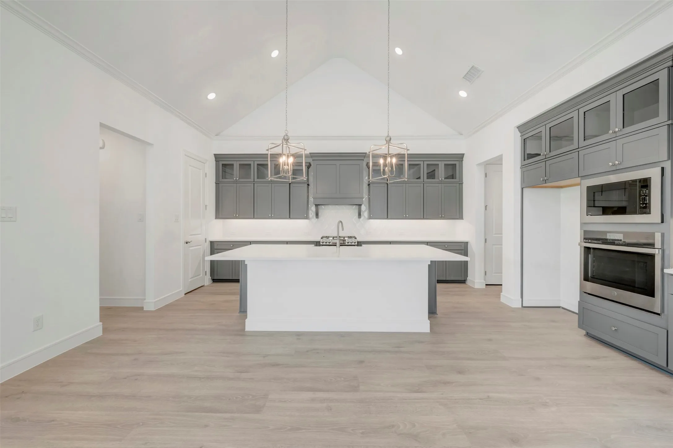 Single Family Residence For Sale in Tarrant County , 3008 Sandy Springs Drive, Arlington, Texas 76017, 5 Bedroom, 5 Bathroom, 3 Garage spaces, 3,796 Sqft, built in 2026, New Construction - Incomplete, mls#21254917, Real Estate Agent in Arlington, Homes For Sale in Tarrant county, Homes For Sale in Arlington, Realtor in Arlington Texas, Real Estate Brokerage Independent Realty Texas, Luminita Cordes Realtor