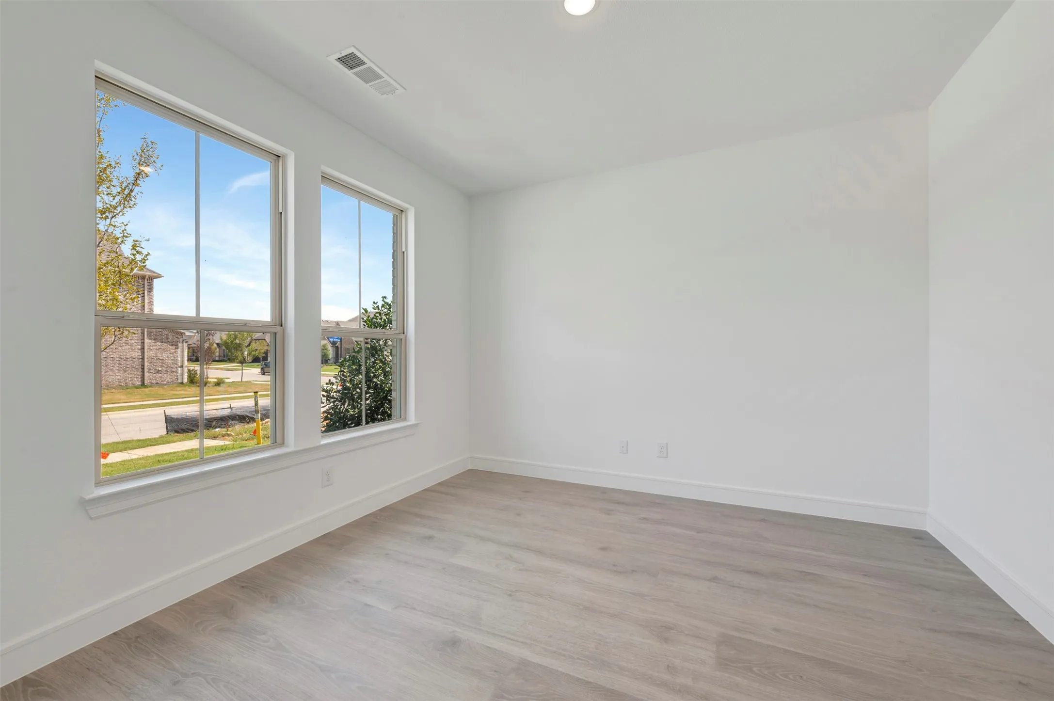 Single Family Residence For Sale in Tarrant County , 3008 Sandy Springs Drive, Arlington, Texas 76017, 5 Bedroom, 5 Bathroom, 3 Garage spaces, 3,796 Sqft, built in 2026, New Construction - Incomplete, mls#21254917, Real Estate Agent in Arlington, Homes For Sale in Tarrant county, Homes For Sale in Arlington, Realtor in Arlington Texas, Real Estate Brokerage Independent Realty Texas, Luminita Cordes Realtor