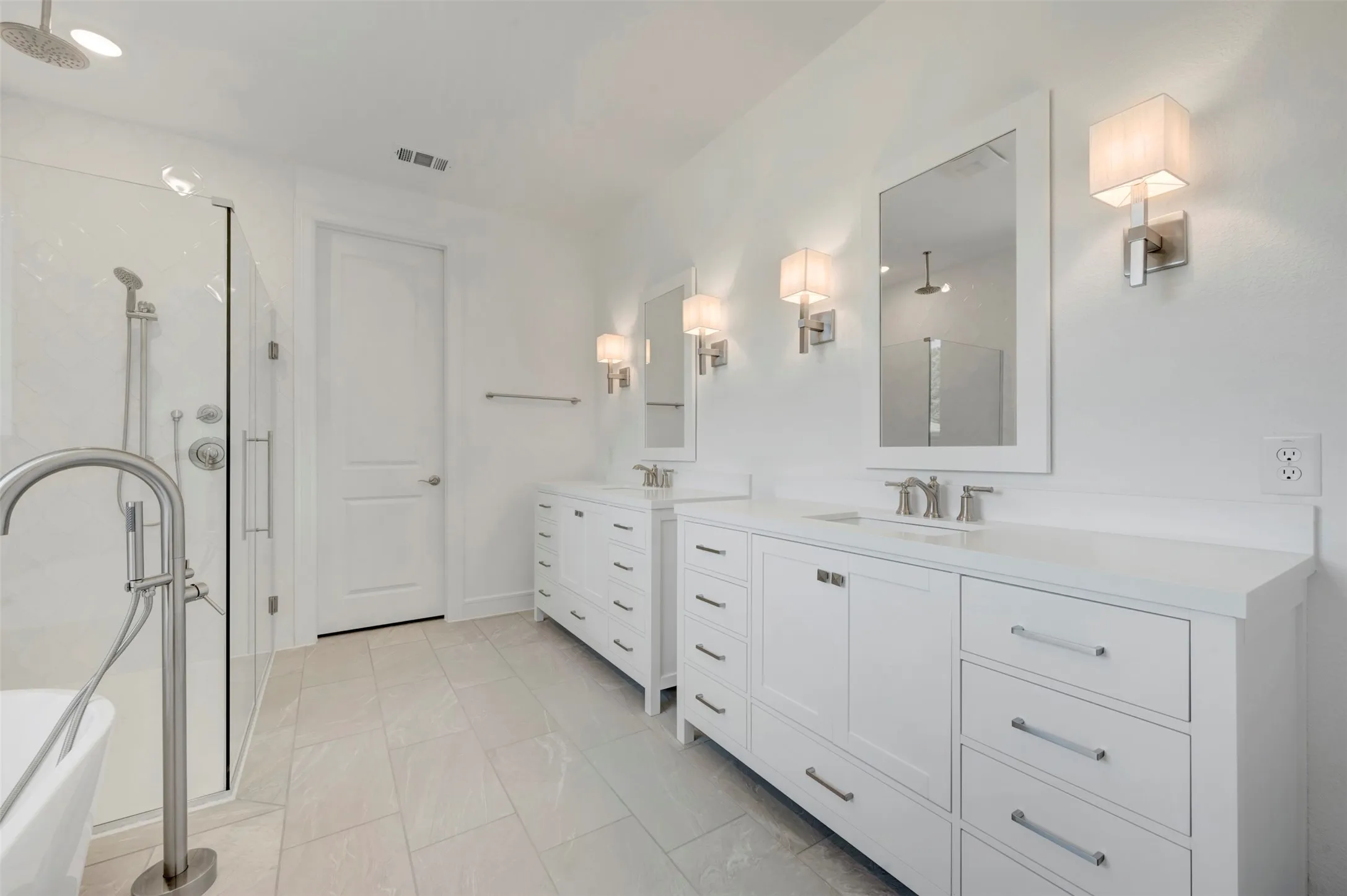 Single Family Residence For Sale in Tarrant County , 3008 Sandy Springs Drive, Arlington, Texas 76017, 5 Bedroom, 5 Bathroom, 3 Garage spaces, 3,796 Sqft, built in 2026, New Construction - Incomplete, mls#21254917, Real Estate Agent in Arlington, Homes For Sale in Tarrant county, Homes For Sale in Arlington, Realtor in Arlington Texas, Real Estate Brokerage Independent Realty Texas, Luminita Cordes Realtor