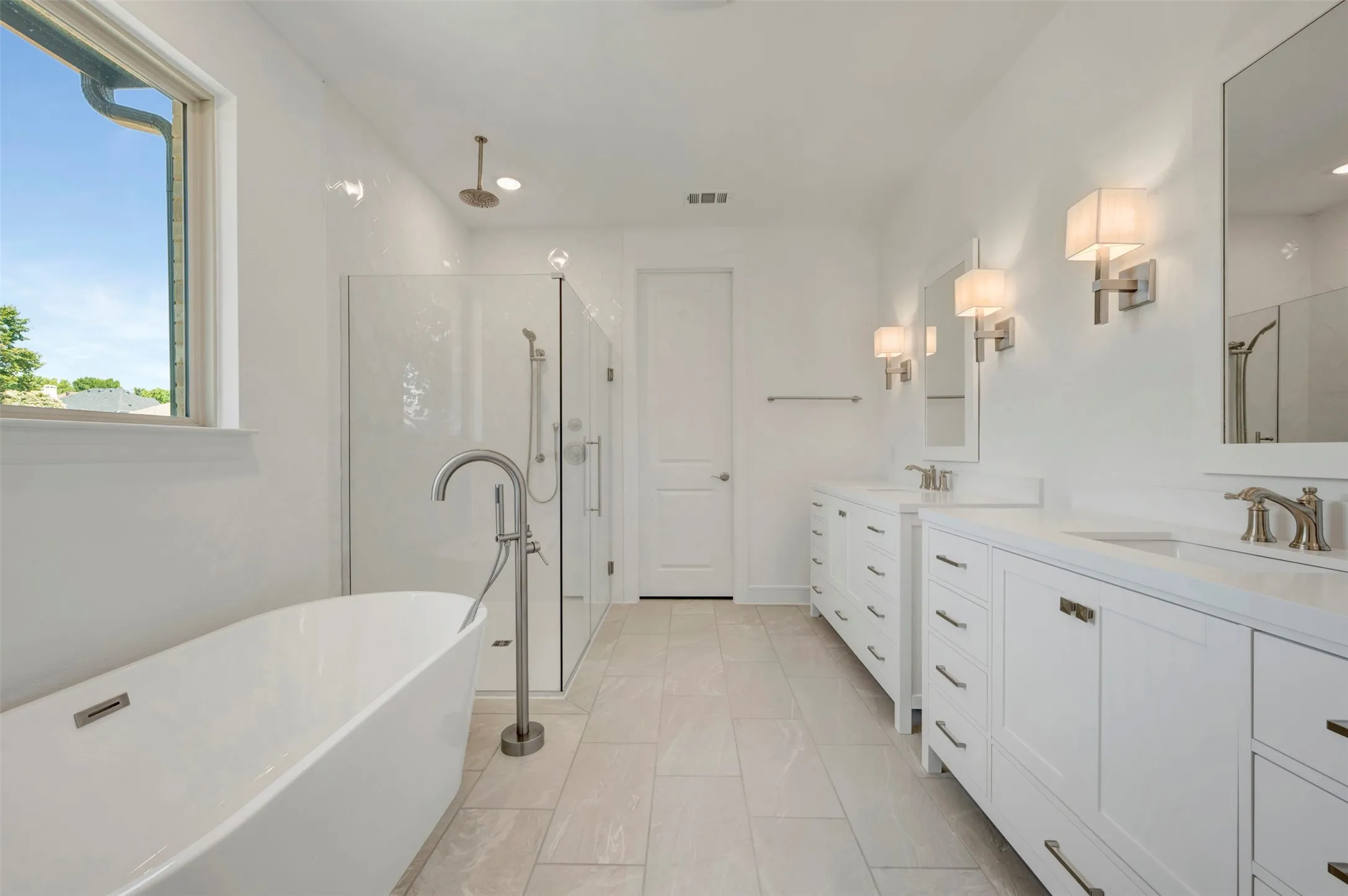 Single Family Residence For Sale in Tarrant County , 3008 Sandy Springs Drive, Arlington, Texas 76017, 5 Bedroom, 5 Bathroom, 3 Garage spaces, 3,796 Sqft, built in 2026, New Construction - Incomplete, mls#21254917, Real Estate Agent in Arlington, Homes For Sale in Tarrant county, Homes For Sale in Arlington, Realtor in Arlington Texas, Real Estate Brokerage Independent Realty Texas, Luminita Cordes Realtor