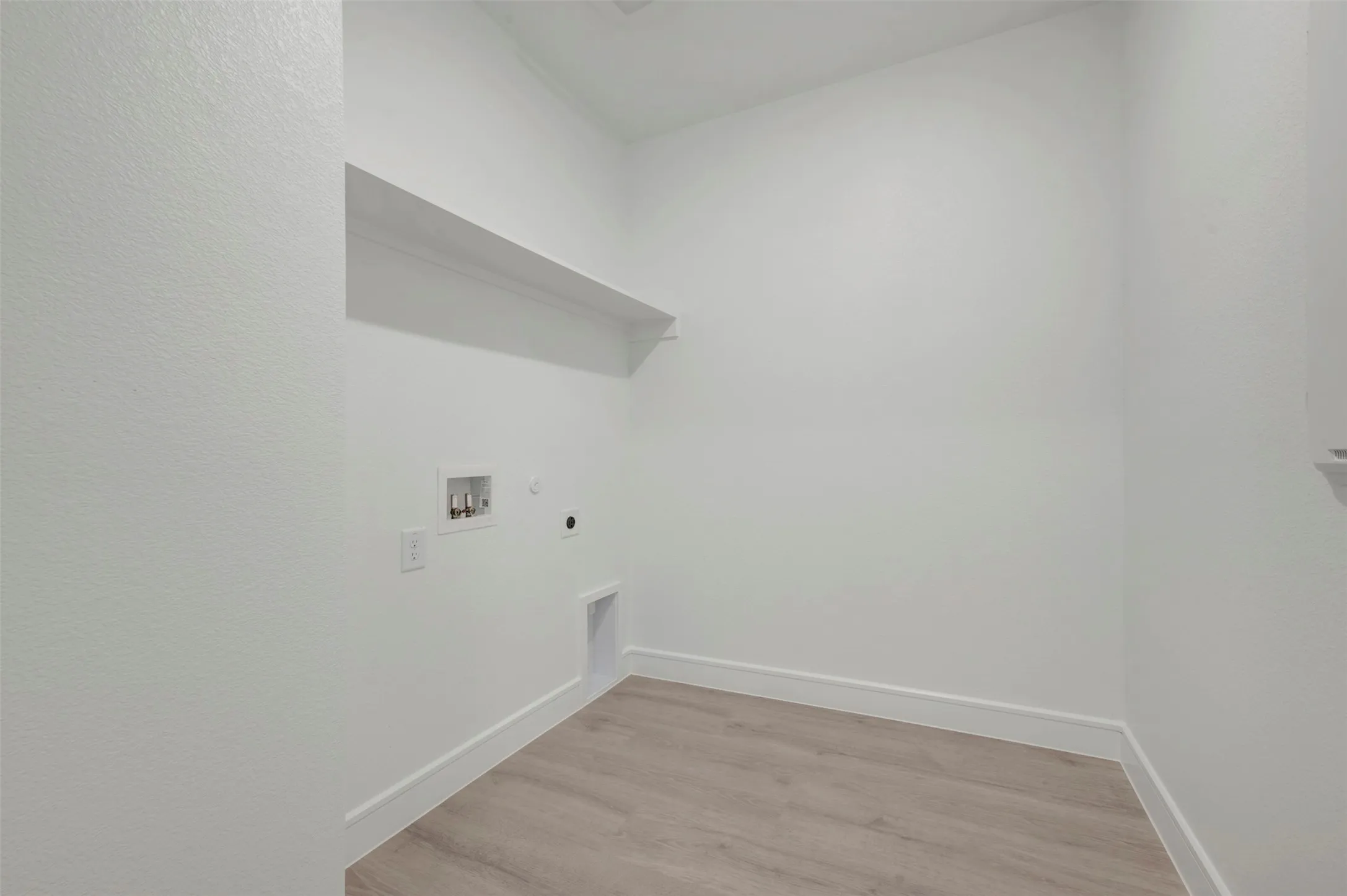 Single Family Residence For Sale in Tarrant County , 3008 Sandy Springs Drive, Arlington, Texas 76017, 5 Bedroom, 5 Bathroom, 3 Garage spaces, 3,796 Sqft, built in 2026, New Construction - Incomplete, mls#21254917, Real Estate Agent in Arlington, Homes For Sale in Tarrant county, Homes For Sale in Arlington, Realtor in Arlington Texas, Real Estate Brokerage Independent Realty Texas, Luminita Cordes Realtor