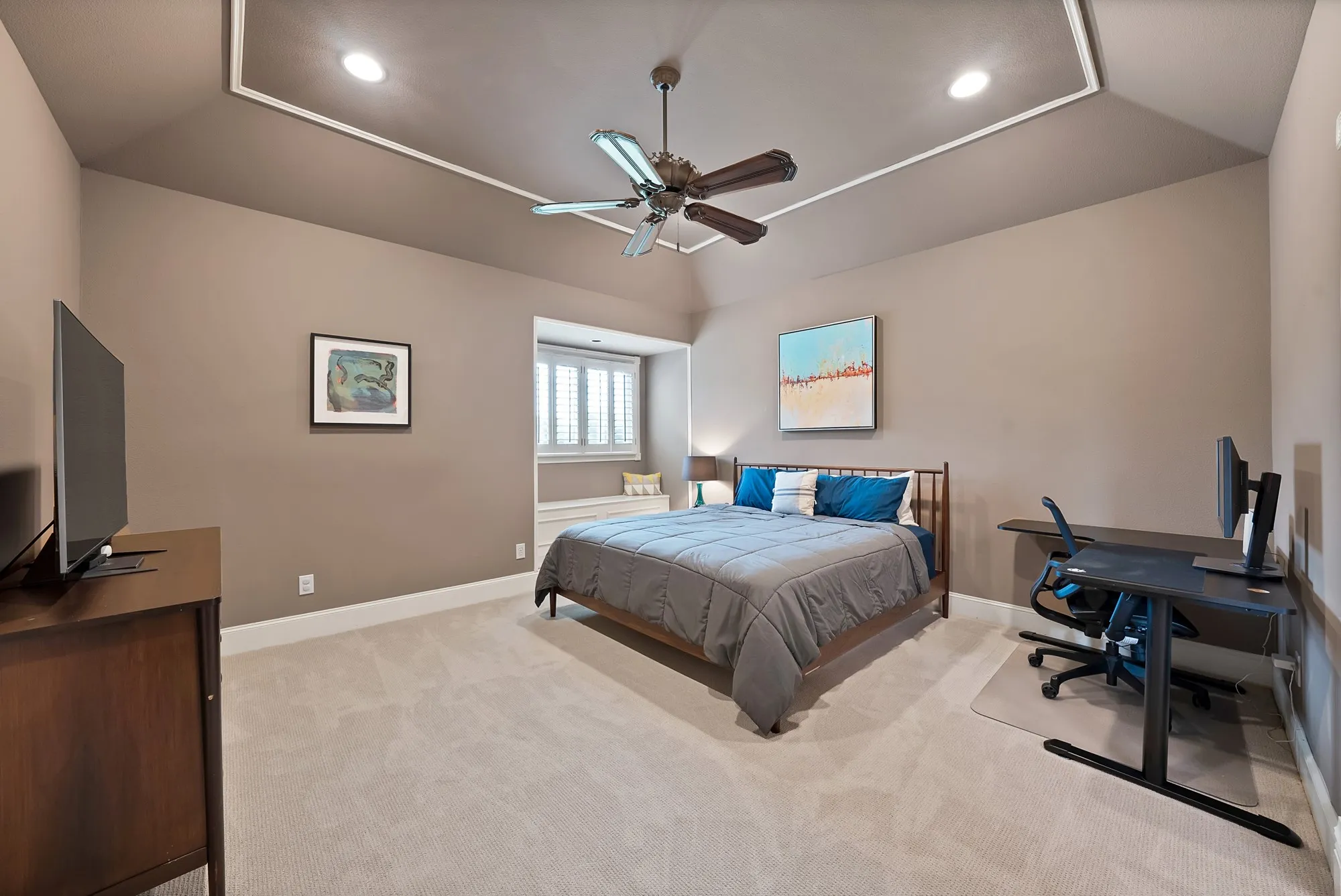 Single Family Residence For Sale in Tarrant County , 3109 Shadow Drive W, Arlington, Texas 76006, 4 Bedroom, 5 Bathroom, 3 Garage spaces, 5,160 Sqft, built in 1991, mls#21253800, Real Estate Agent in Arlington, Homes For Sale in Tarrant county, Homes For Sale in Arlington, Realtor in Arlington Texas, Real Estate Brokerage Independent Realty Texas, Luminita Cordes Realtor