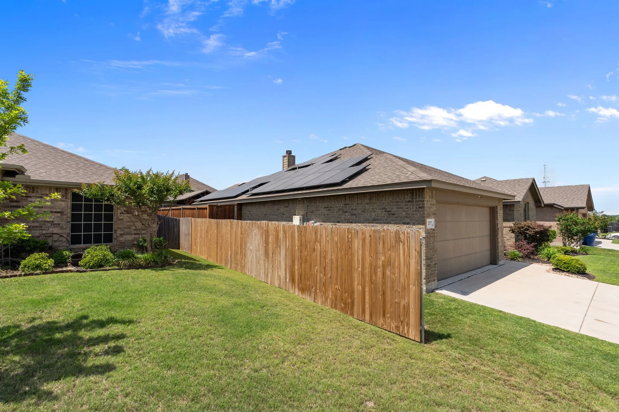 Single Family Residence For Sale in Parker County , 217 Angelina Court, Azle, Texas 76020, 4 Bedrooms, 2 Bathrooms, 2 Garage spaces, 2,083 Sqft, built in 2020, Preowned, Price $350,000, mls#21252599, Real Estate Agent in Azle, Homes For Sale in Parker county, Homes For Sale in Azle, Realtor in Azle Texas, Real Estate Brokerage Independent Realty Texas, Luminita Cordes Realtor