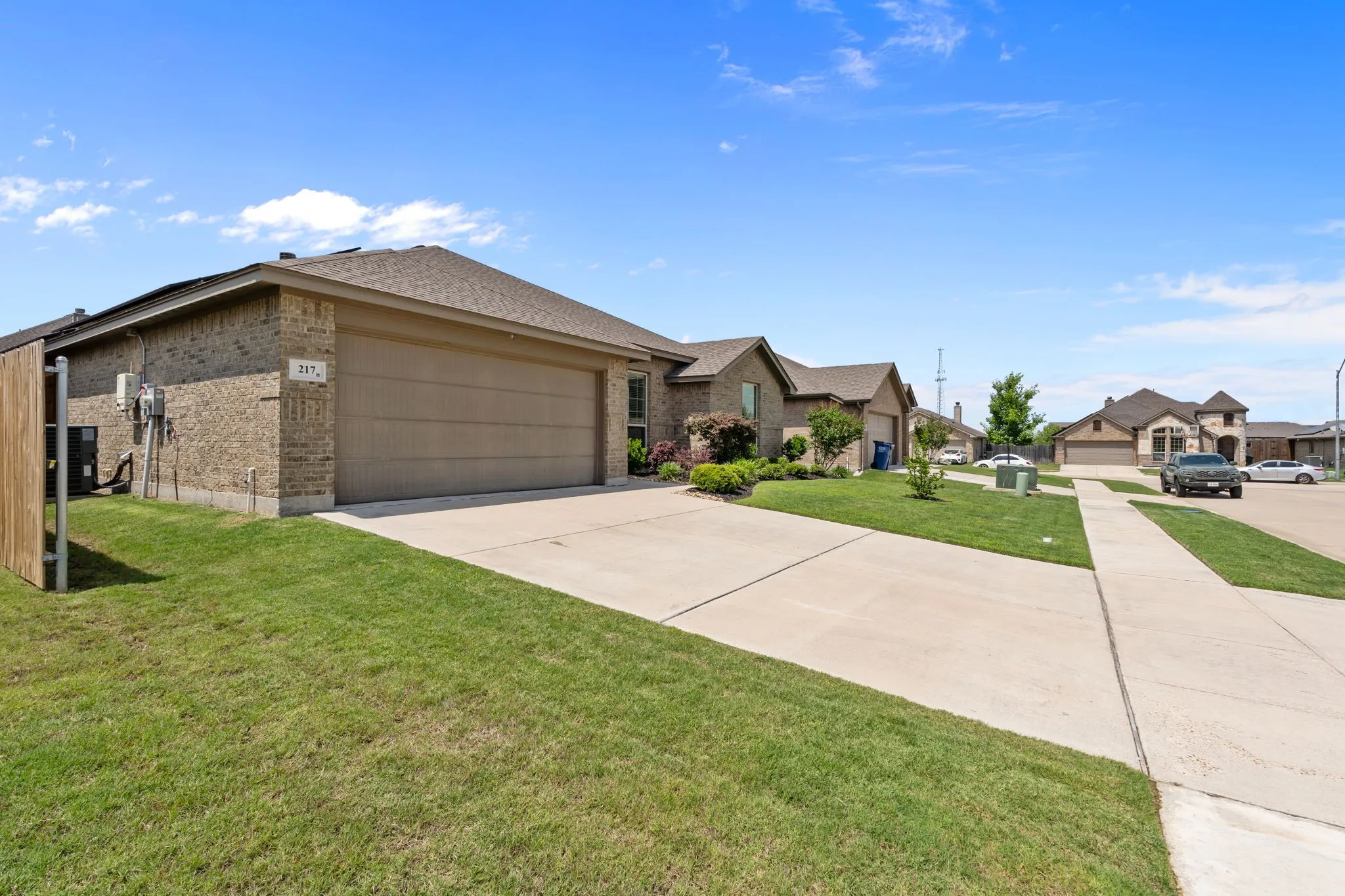Single Family Residence For Sale in Parker County , 217 Angelina Court, Azle, Texas 76020, 4 Bedrooms, 2 Bathrooms, 2 Garage spaces, 2,083 Sqft, built in 2020, Preowned, Price $350,000, mls#21252599, Real Estate Agent in Azle, Homes For Sale in Parker county, Homes For Sale in Azle, Realtor in Azle Texas, Real Estate Brokerage Independent Realty Texas, Luminita Cordes Realtor