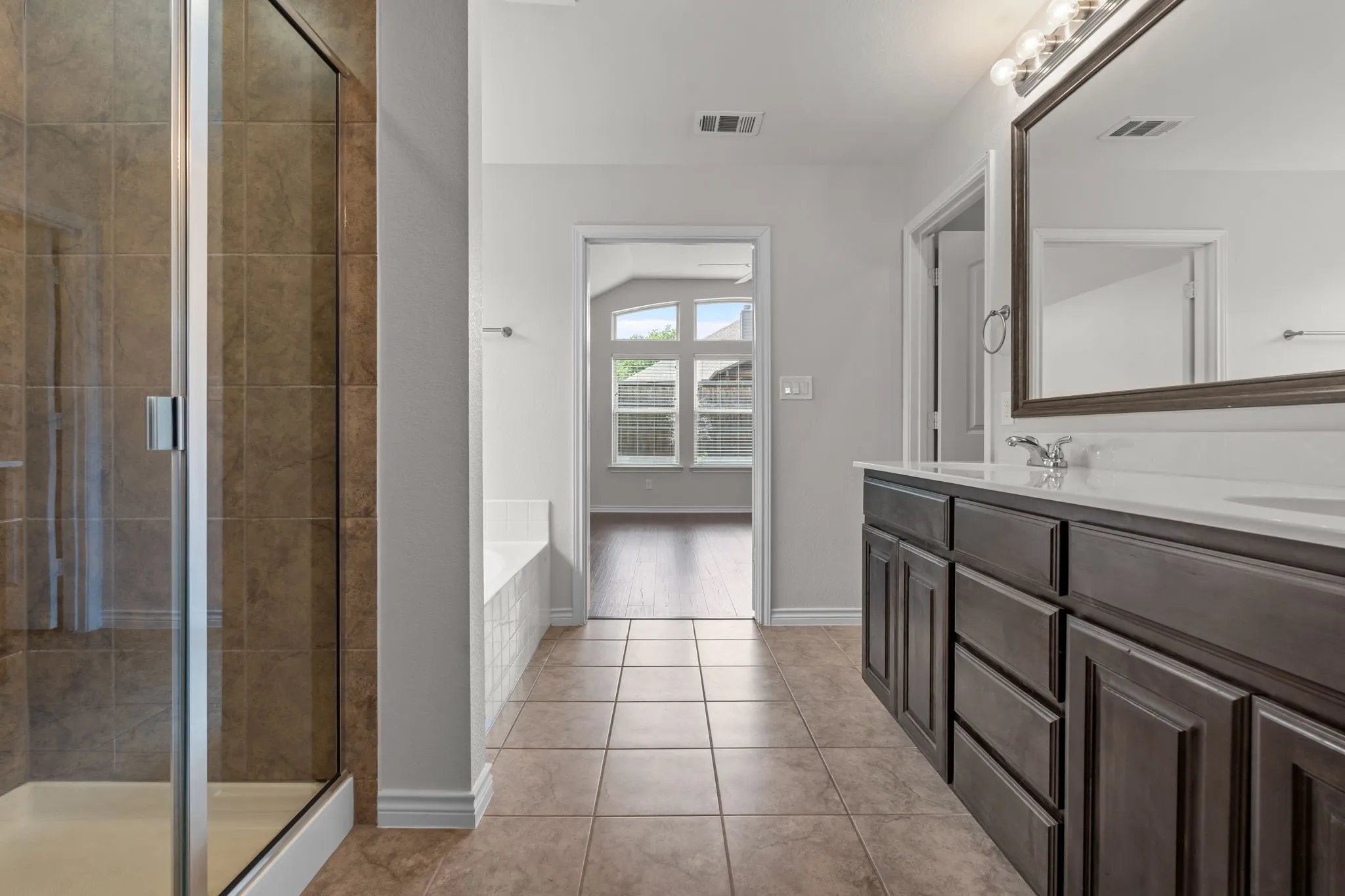 Single Family Residence For Sale in Parker County , 217 Angelina Court, Azle, Texas 76020, 4 Bedrooms, 2 Bathrooms, 2 Garage spaces, 2,083 Sqft, built in 2020, Preowned, Price $350,000, mls#21252599, Real Estate Agent in Azle, Homes For Sale in Parker county, Homes For Sale in Azle, Realtor in Azle Texas, Real Estate Brokerage Independent Realty Texas, Luminita Cordes Realtor