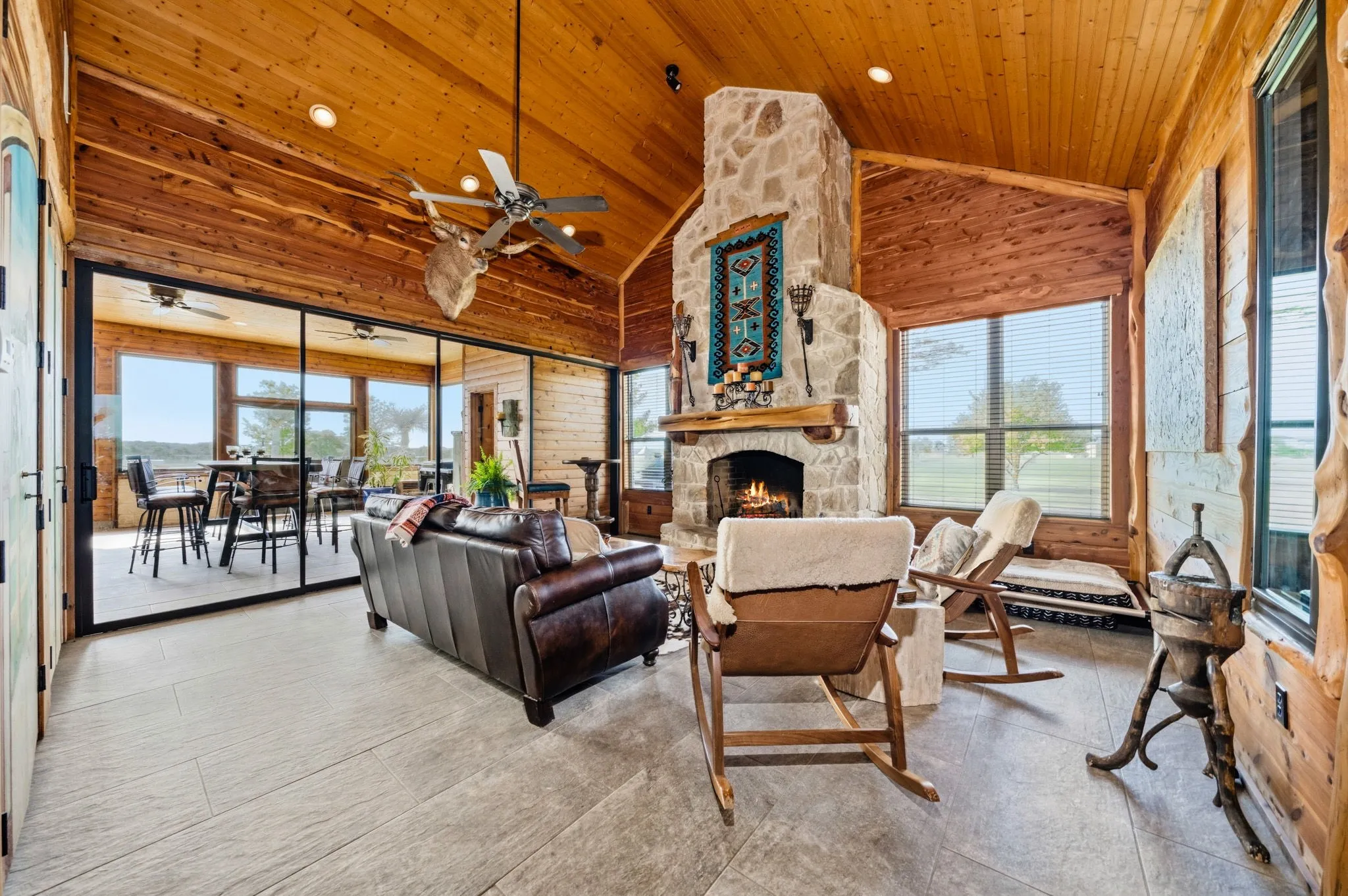 Farm For Sale in Hill County , 887 Hcr. 3110 N, Abbott, Texas 76621, 6 Bedroom, 6 Bathroom, 6 Garage spaces, 6,514 Sqft, built in 2001, Preowned, Price $4,693,600, mls#21248972, Real Estate Agent in Abbott, Homes For Sale in Hill county, Homes For Sale in Abbott, Realtor in Abbott Texas, Real Estate Brokerage Independent Realty Texas, Luminita Cordes Realtor