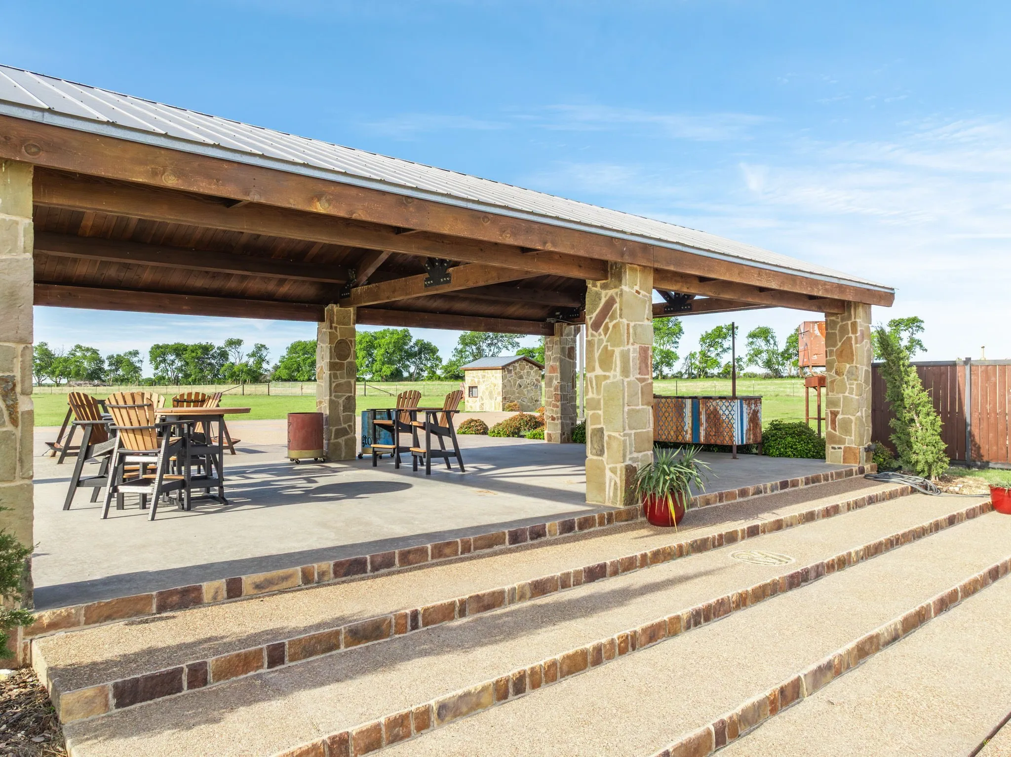 Farm For Sale in Hill County , 887 Hcr. 3110 N, Abbott, Texas 76621, 6 Bedroom, 6 Bathroom, 6 Garage spaces, 6,514 Sqft, built in 2001, Preowned, Price $4,693,600, mls#21248972, Real Estate Agent in Abbott, Homes For Sale in Hill county, Homes For Sale in Abbott, Realtor in Abbott Texas, Real Estate Brokerage Independent Realty Texas, Luminita Cordes Realtor