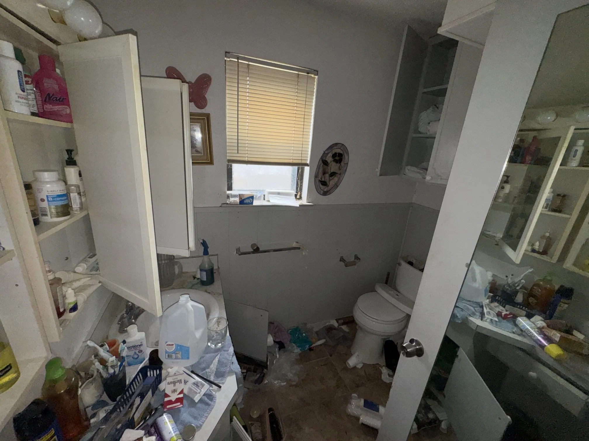 Single Family Residence For Sale in Tarrant County , 5633 Macdougall Drive, Haltom City, Texas 76148, 3 Bedroom, 2 Bathroom, 2 Garage spaces, 1,192 Sqft, built in 1971, Preowned, mls#21253672, Real Estate Agent in Haltom City, Homes For Sale in Tarrant county, Homes For Sale in Haltom City, Realtor in Haltom City Texas, Real Estate Brokerage Independent Realty Texas, Luminita Cordes Realtor