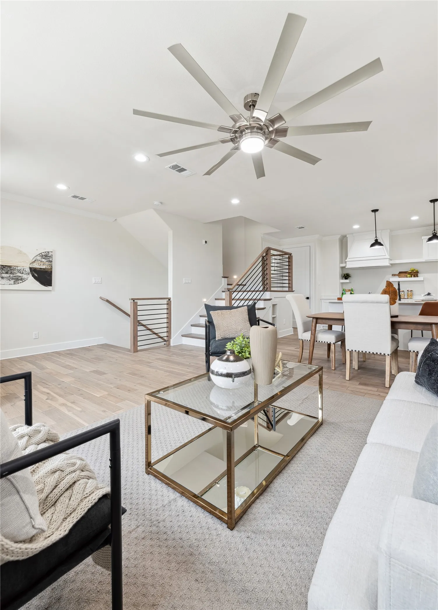 Townhouse For Rent in Dallas County , 3230 Elihu Street 5, Dallas, Texas 75210, 2 Bedroom, 4 Bathroom, 2 Garage spaces, 1,400 Sqft, built in 2022, mls#21253842, Real Estate Agent in Dallas, Homes For Rent in Dallas county, Homes For Rent in Dallas, Realtor in Dallas Texas, Real Estate Brokerage Independent Realty Texas, Luminita Cordes Realtor