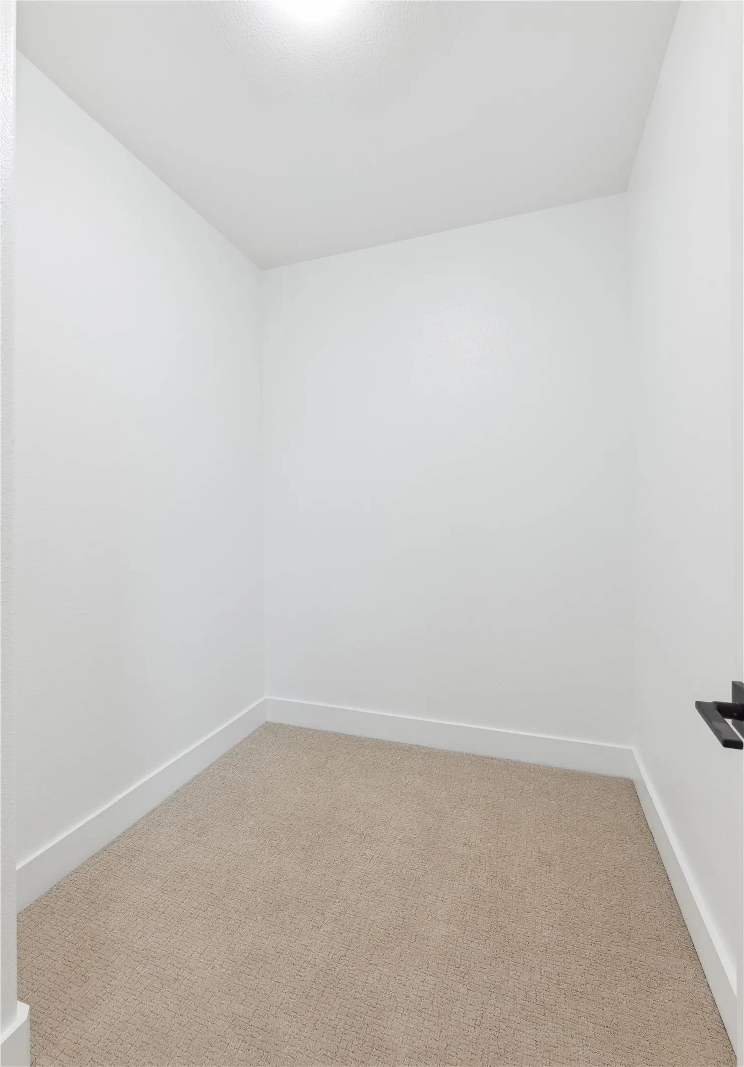 Townhouse For Rent in Dallas County , 3230 Elihu Street 5, Dallas, Texas 75210, 2 Bedroom, 4 Bathroom, 2 Garage spaces, 1,400 Sqft, built in 2022, mls#21253842, Real Estate Agent in Dallas, Homes For Rent in Dallas county, Homes For Rent in Dallas, Realtor in Dallas Texas, Real Estate Brokerage Independent Realty Texas, Luminita Cordes Realtor