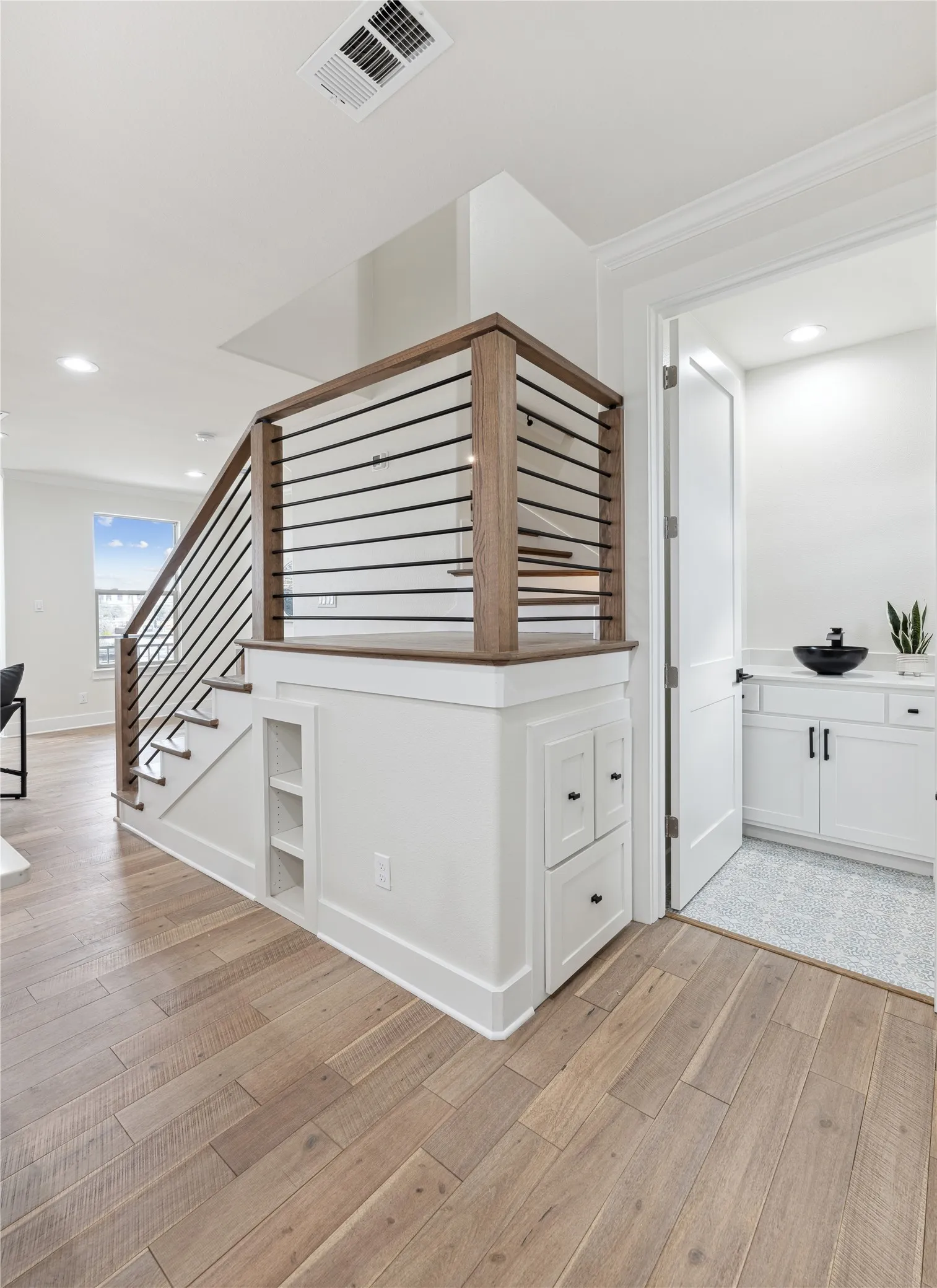 Townhouse For Rent in Dallas County , 3230 Elihu Street 5, Dallas, Texas 75210, 2 Bedroom, 4 Bathroom, 2 Garage spaces, 1,400 Sqft, built in 2022, mls#21253842, Real Estate Agent in Dallas, Homes For Rent in Dallas county, Homes For Rent in Dallas, Realtor in Dallas Texas, Real Estate Brokerage Independent Realty Texas, Luminita Cordes Realtor