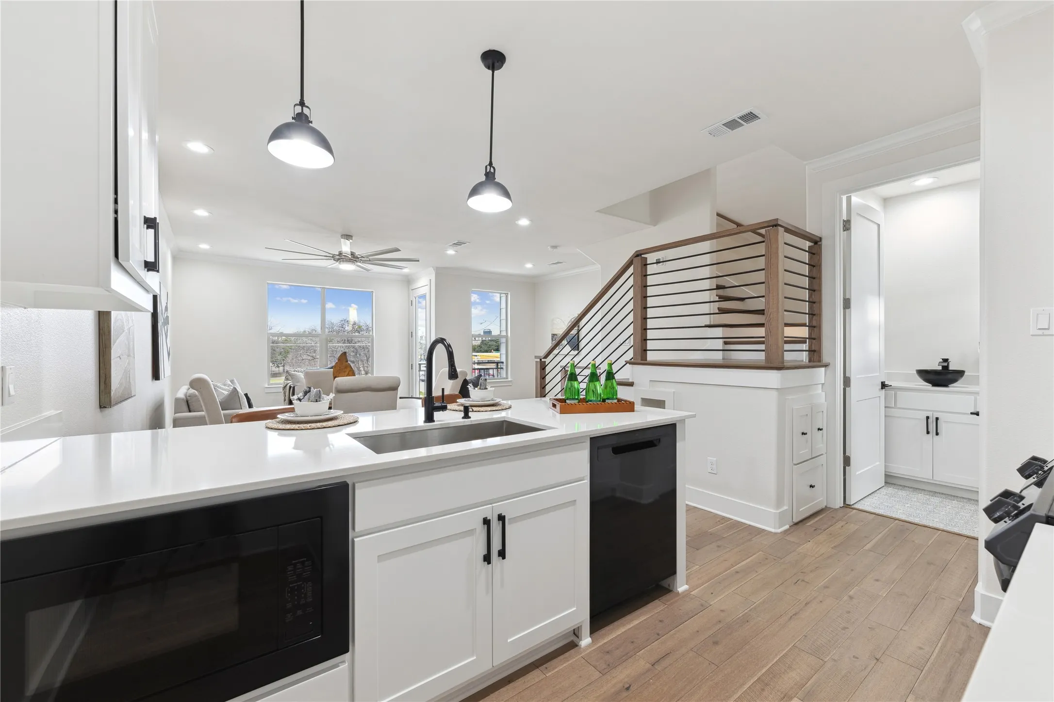 Townhouse For Rent in Dallas County , 3230 Elihu Street 5, Dallas, Texas 75210, 2 Bedroom, 4 Bathroom, 2 Garage spaces, 1,400 Sqft, built in 2022, mls#21253842, Real Estate Agent in Dallas, Homes For Rent in Dallas county, Homes For Rent in Dallas, Realtor in Dallas Texas, Real Estate Brokerage Independent Realty Texas, Luminita Cordes Realtor