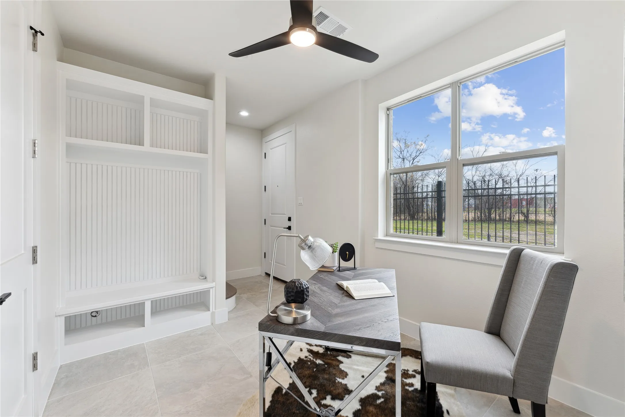 Townhouse For Rent in Dallas County , 3230 Elihu Street 5, Dallas, Texas 75210, 2 Bedroom, 4 Bathroom, 2 Garage spaces, 1,400 Sqft, built in 2022, mls#21253842, Real Estate Agent in Dallas, Homes For Rent in Dallas county, Homes For Rent in Dallas, Realtor in Dallas Texas, Real Estate Brokerage Independent Realty Texas, Luminita Cordes Realtor