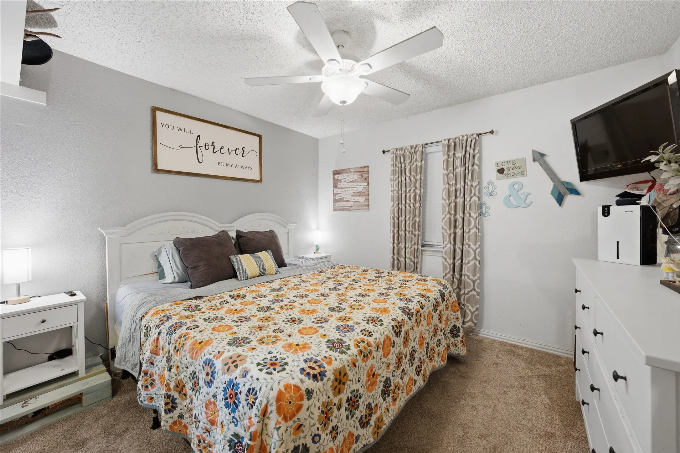 Single Family Residence For Sale in Henderson County , 236 Seacraft Drive, Gun Barrel City, Texas 75156, 3 Bedrooms, 2 Bathrooms, Garage spaces, 1,282 Sqft, built in 2001, Preowned, Price $198,950, mls#21253718, Real Estate Agent in Gun Barrel City, Homes For Sale in Henderson county, Homes For Sale in Gun Barrel City, Realtor in Gun Barrel City Texas, Real Estate Brokerage Independent Realty Texas, Luminita Cordes Realtor