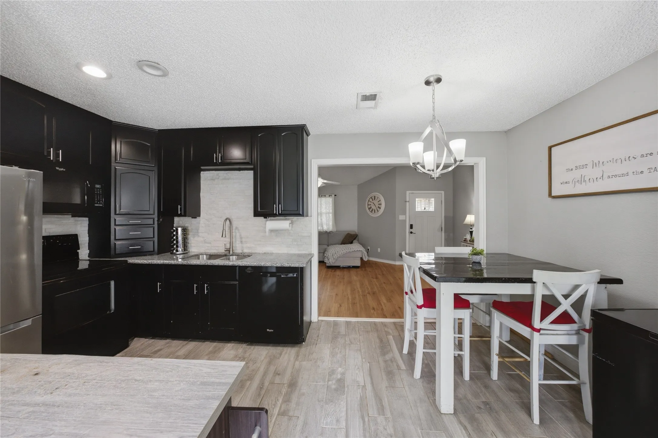 Single Family Residence For Sale in Henderson County , 236 Seacraft Drive, Gun Barrel City, Texas 75156, 3 Bedrooms, 2 Bathrooms, Garage spaces, 1,282 Sqft, built in 2001, Preowned, Price $198,950, mls#21253718, Real Estate Agent in Gun Barrel City, Homes For Sale in Henderson county, Homes For Sale in Gun Barrel City, Realtor in Gun Barrel City Texas, Real Estate Brokerage Independent Realty Texas, Luminita Cordes Realtor