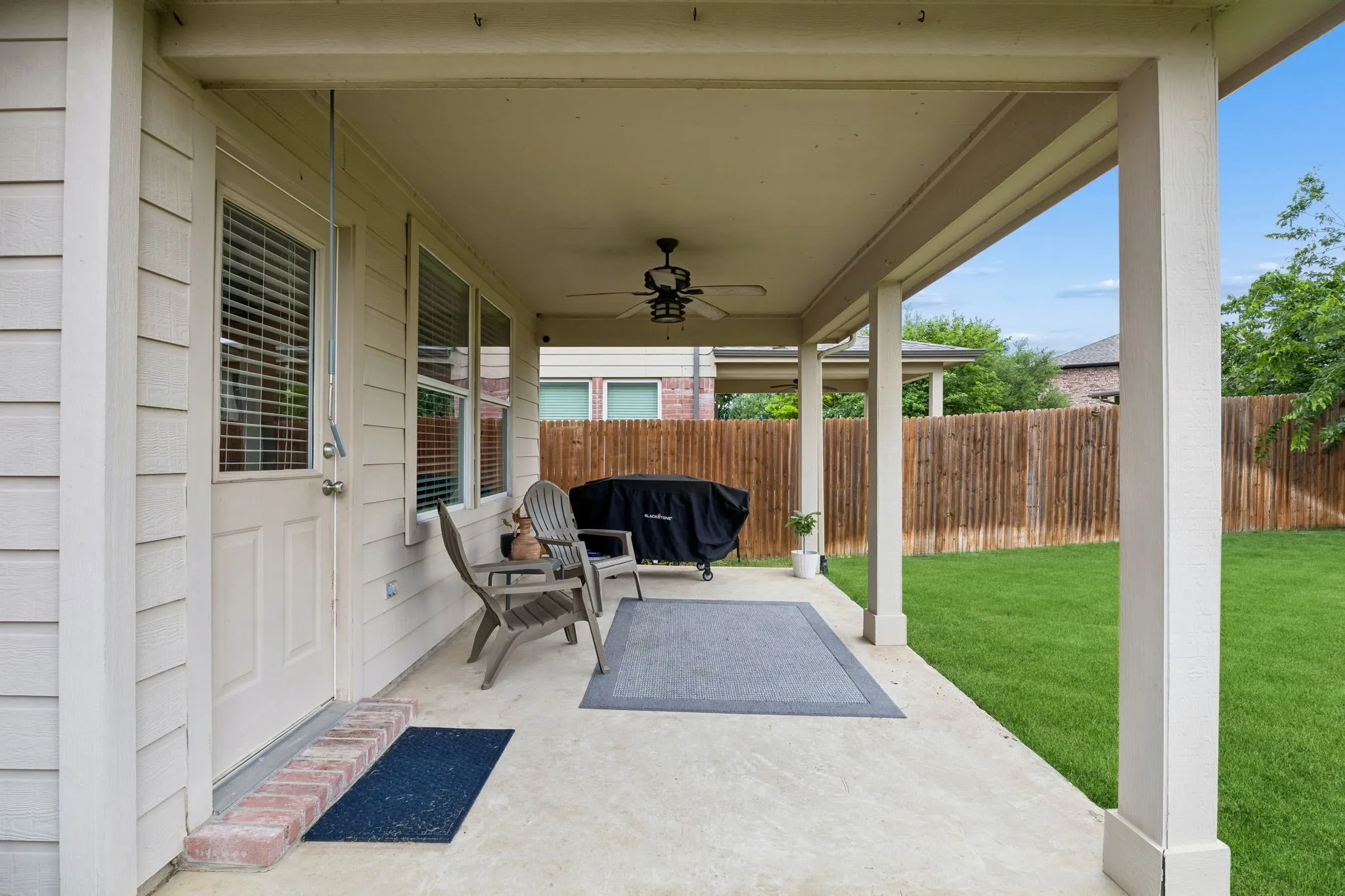 Single Family Residence For Sale in Collin County , 305 Fairland Drive, Wylie, Texas 75098, 3 Bedroom, 2 Bathroom, 2 Garage spaces, 1,550 Sqft, built in 2007, Preowned, mls#21251956, Real Estate Agent in Wylie, Homes For Sale in Collin county, Homes For Sale in Wylie, Realtor in Wylie Texas, Real Estate Brokerage Independent Realty Texas, Luminita Cordes Realtor