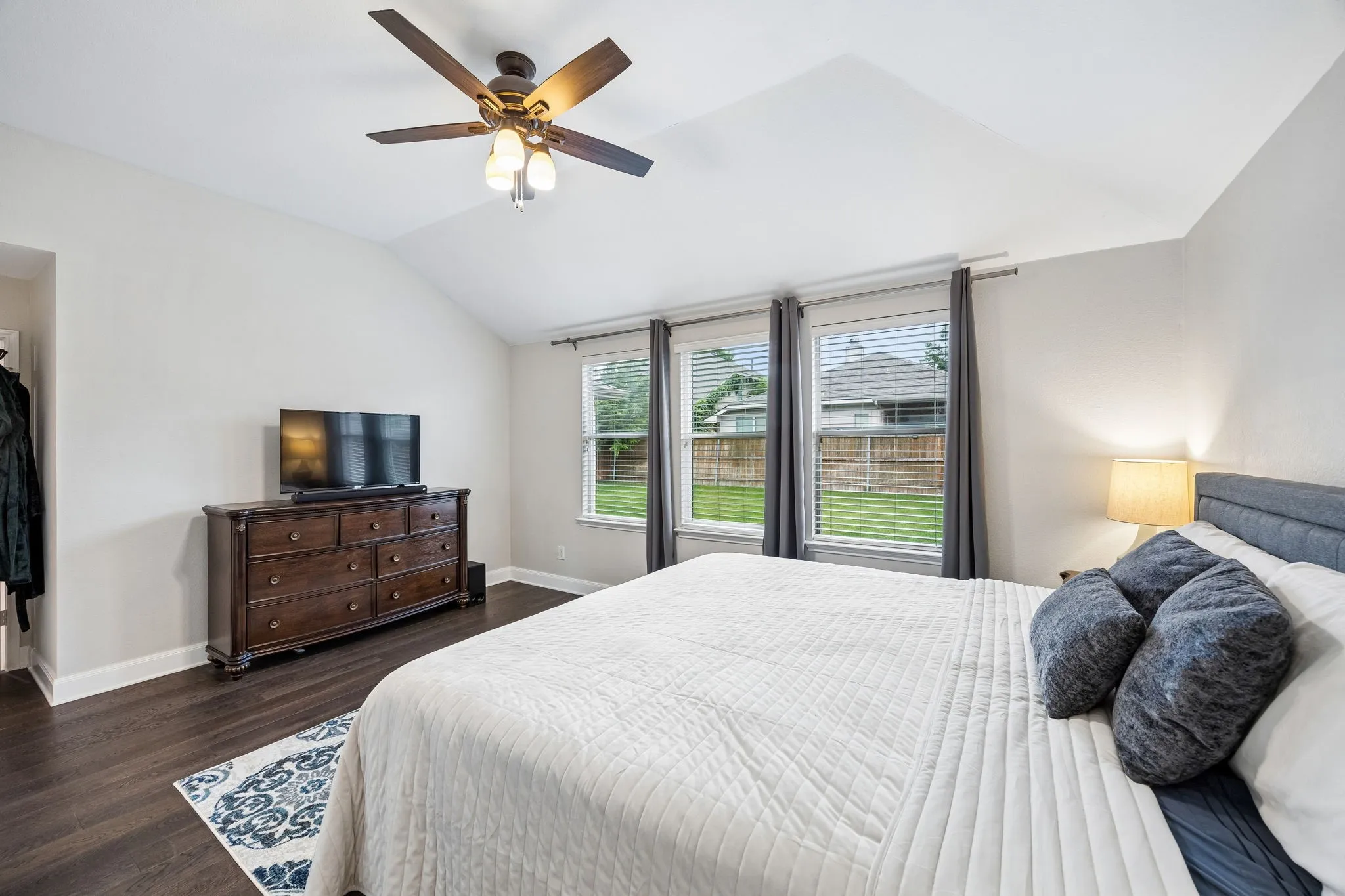 Single Family Residence For Sale in Collin County , 305 Fairland Drive, Wylie, Texas 75098, 3 Bedroom, 2 Bathroom, 2 Garage spaces, 1,550 Sqft, built in 2007, Preowned, mls#21251956, Real Estate Agent in Wylie, Homes For Sale in Collin county, Homes For Sale in Wylie, Realtor in Wylie Texas, Real Estate Brokerage Independent Realty Texas, Luminita Cordes Realtor