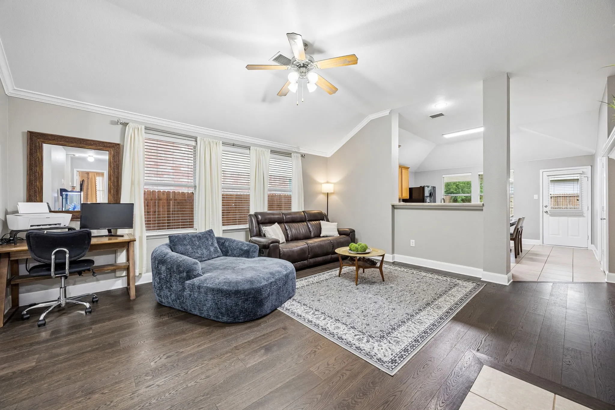 Single Family Residence For Sale in Collin County , 305 Fairland Drive, Wylie, Texas 75098, 3 Bedroom, 2 Bathroom, 2 Garage spaces, 1,550 Sqft, built in 2007, Preowned, mls#21251956, Real Estate Agent in Wylie, Homes For Sale in Collin county, Homes For Sale in Wylie, Realtor in Wylie Texas, Real Estate Brokerage Independent Realty Texas, Luminita Cordes Realtor