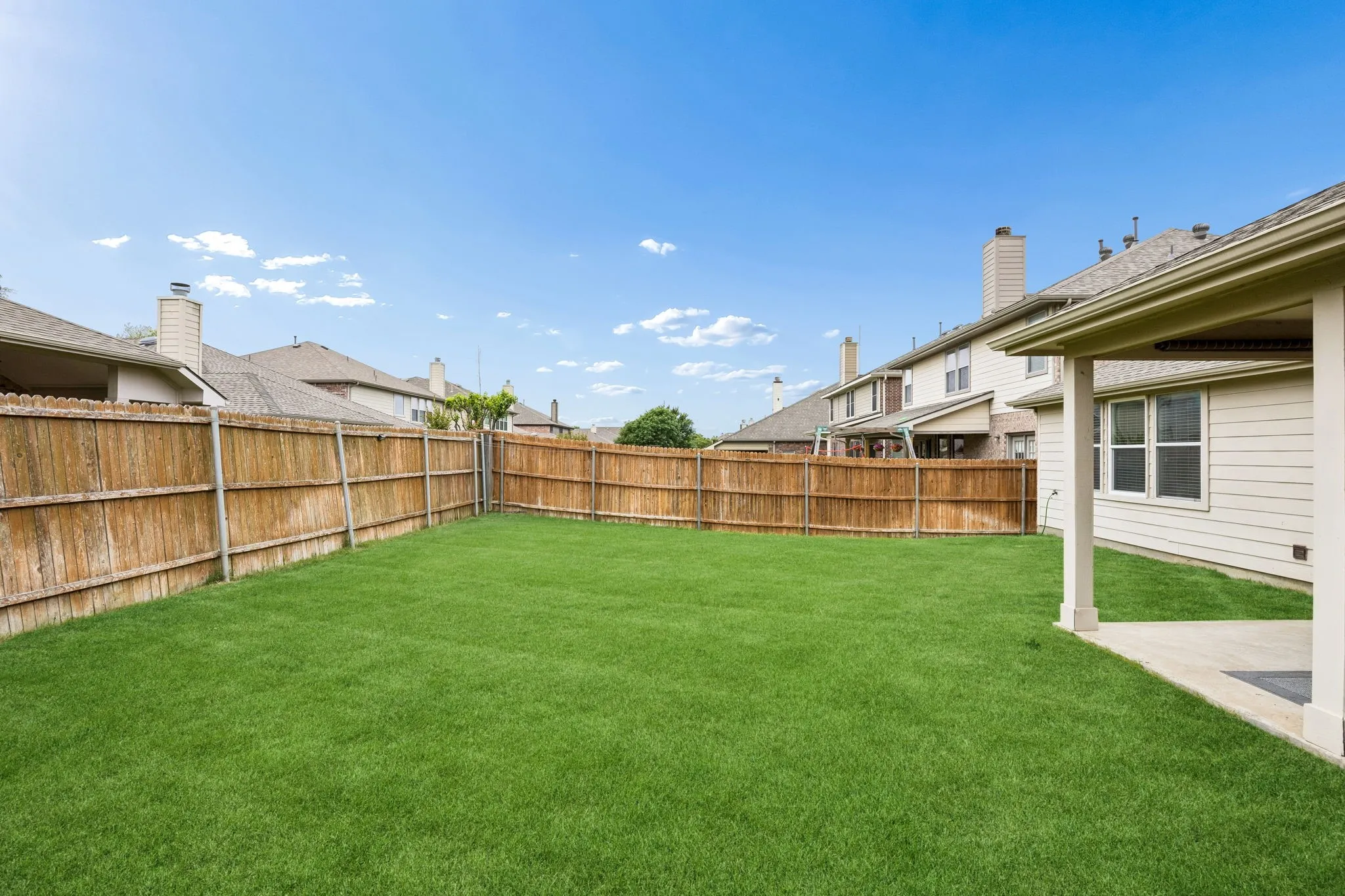 Single Family Residence For Sale in Collin County , 305 Fairland Drive, Wylie, Texas 75098, 3 Bedroom, 2 Bathroom, 2 Garage spaces, 1,550 Sqft, built in 2007, Preowned, mls#21251956, Real Estate Agent in Wylie, Homes For Sale in Collin county, Homes For Sale in Wylie, Realtor in Wylie Texas, Real Estate Brokerage Independent Realty Texas, Luminita Cordes Realtor