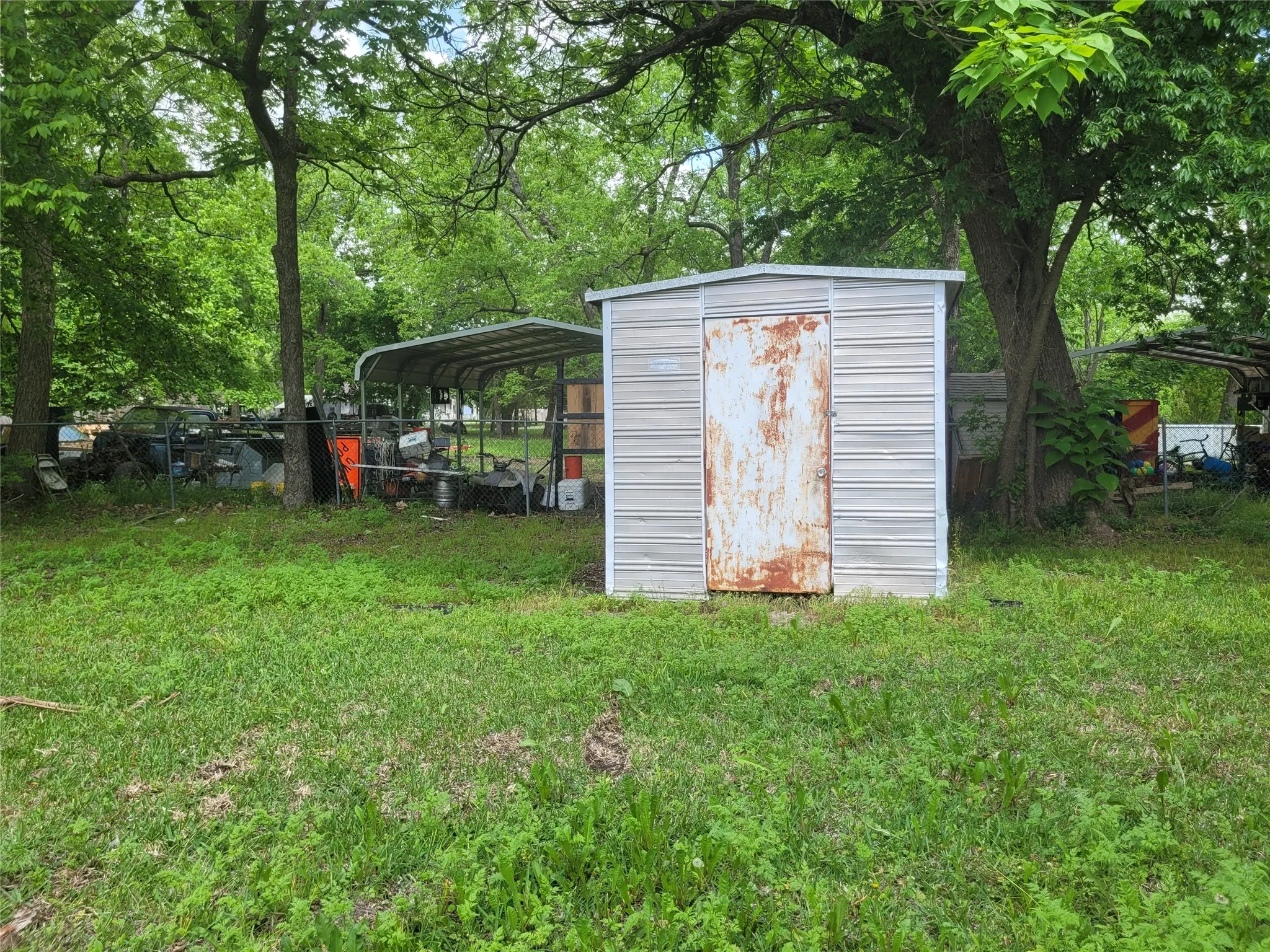 Single Family Residence For Sale in Lamar County , 384 MONROE, Deport, Texas 75435, 3 Bedroom, 2 Bathroom, Garage spaces, 1,800 Sqft, built in 0, Preowned, mls#21254940, Real Estate Agent in Deport, Homes For Sale in Lamar county, Homes For Sale in Deport, Realtor in Deport Texas, Real Estate Brokerage Independent Realty Texas, Luminita Cordes Realtor