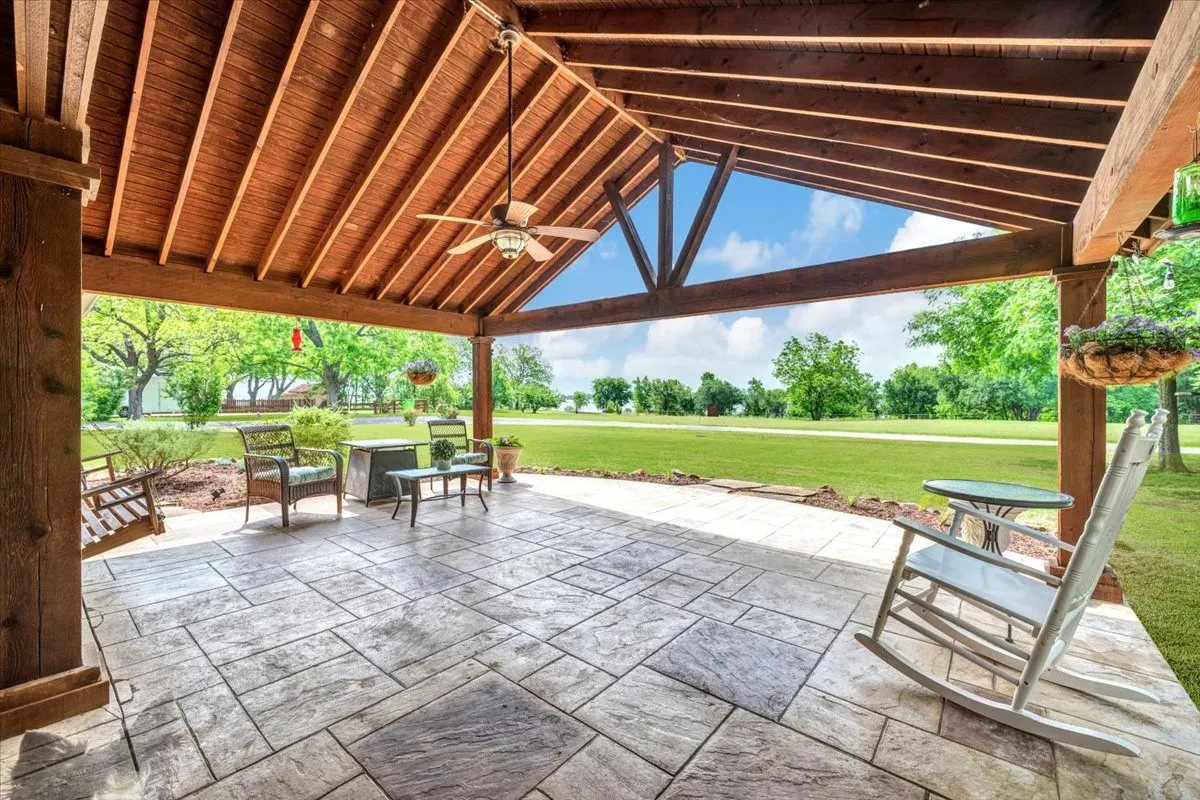 Single Family Residence For Sale in Collin County , 10592 Tree Lane, Princeton, Texas 75407, 3 Bedroom, 3 Bathroom, 2 Garage spaces, 2,253 Sqft, built in 1994, Preowned, mls#21254657, Real Estate Agent in Princeton, Homes For Sale in Collin county, Homes For Sale in Princeton, Realtor in Princeton Texas, Real Estate Brokerage Independent Realty Texas, Luminita Cordes Realtor