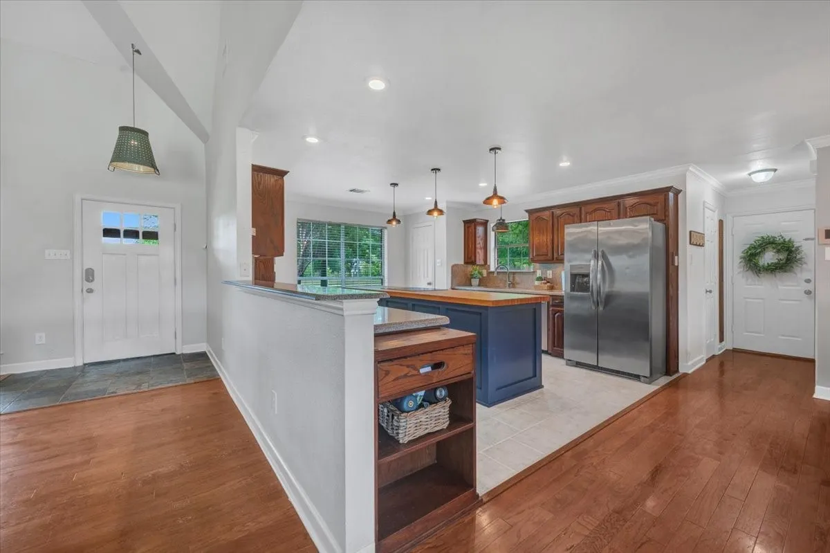 Single Family Residence For Sale in Collin County , 10592 Tree Lane, Princeton, Texas 75407, 3 Bedroom, 3 Bathroom, 2 Garage spaces, 2,253 Sqft, built in 1994, Preowned, mls#21254657, Real Estate Agent in Princeton, Homes For Sale in Collin county, Homes For Sale in Princeton, Realtor in Princeton Texas, Real Estate Brokerage Independent Realty Texas, Luminita Cordes Realtor
