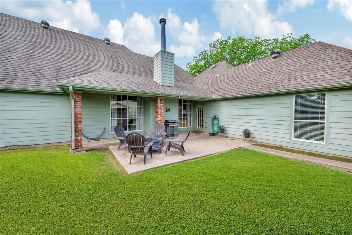 Single Family Residence For Sale in Collin County , 10592 Tree Lane, Princeton, Texas 75407, 3 Bedroom, 3 Bathroom, 2 Garage spaces, 2,253 Sqft, built in 1994, Preowned, mls#21254657, Real Estate Agent in Princeton, Homes For Sale in Collin county, Homes For Sale in Princeton, Realtor in Princeton Texas, Real Estate Brokerage Independent Realty Texas, Luminita Cordes Realtor